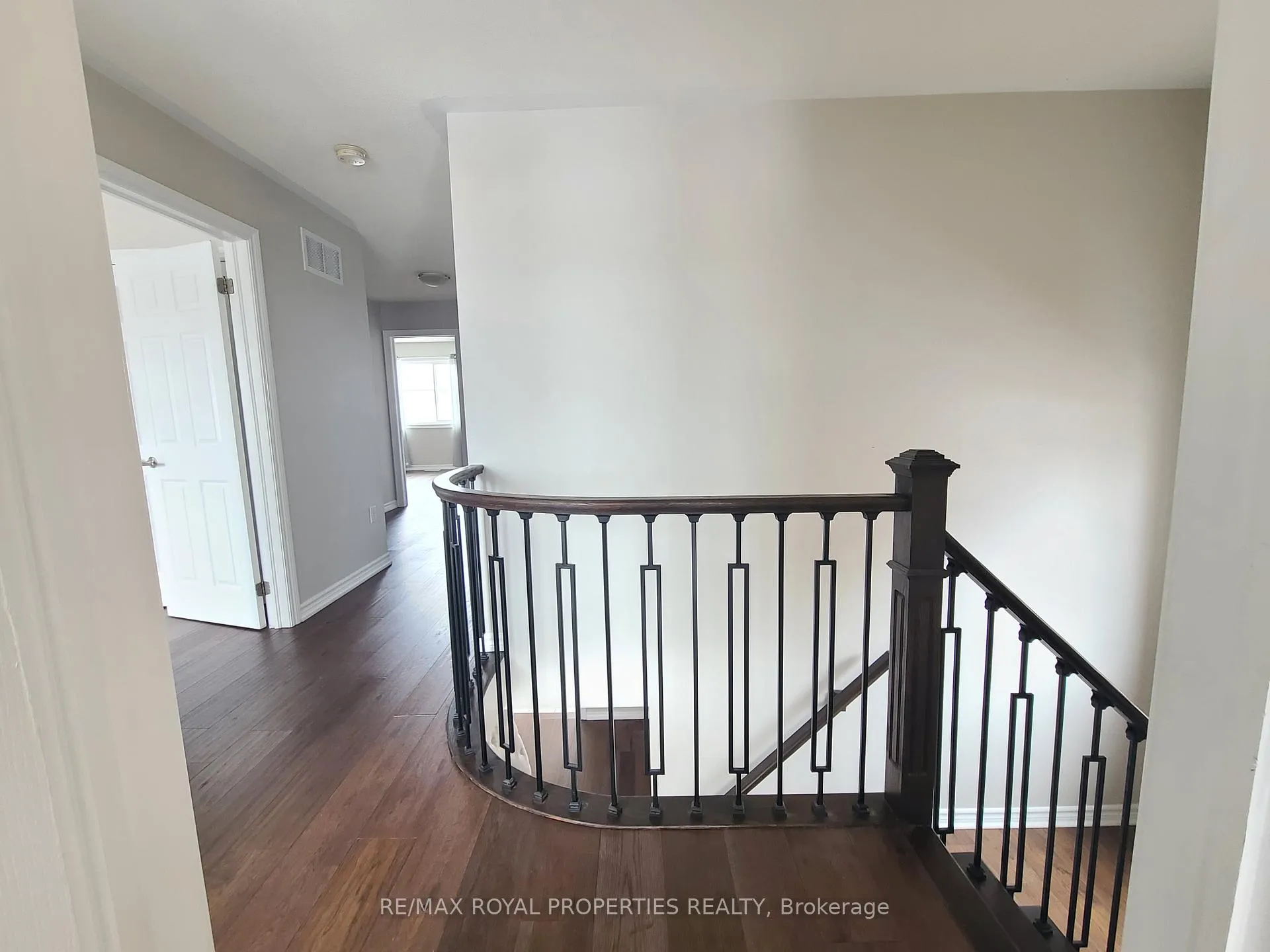 Photo 10 of 29 Roy Rainey Avenue, Markham, Wismer — HOMEH