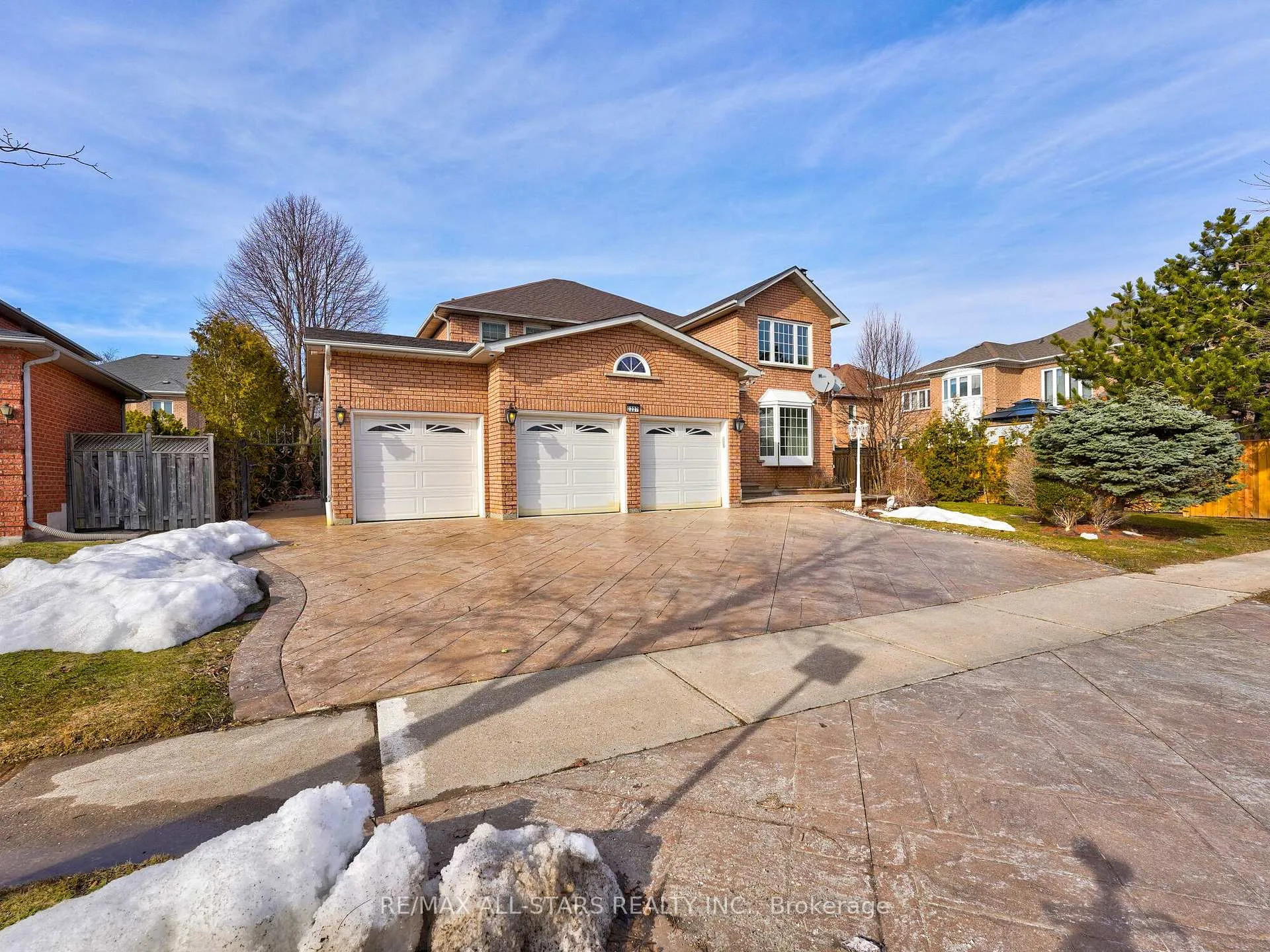 Photo 2 of 2227 Rodick Road, Markham, Cachet — HOMEH