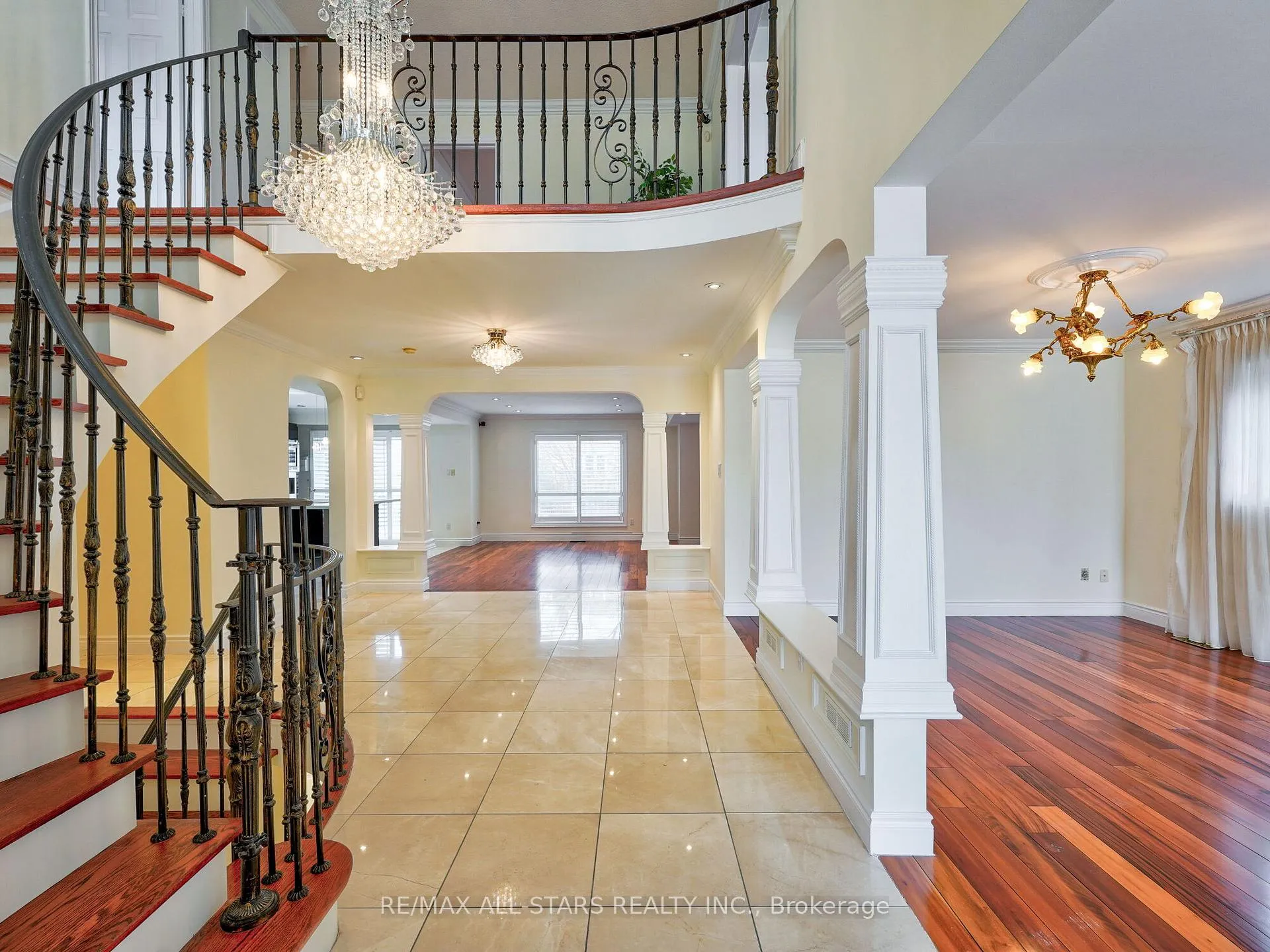 Photo 3 of 2227 Rodick Road, Markham, Cachet — HOMEH