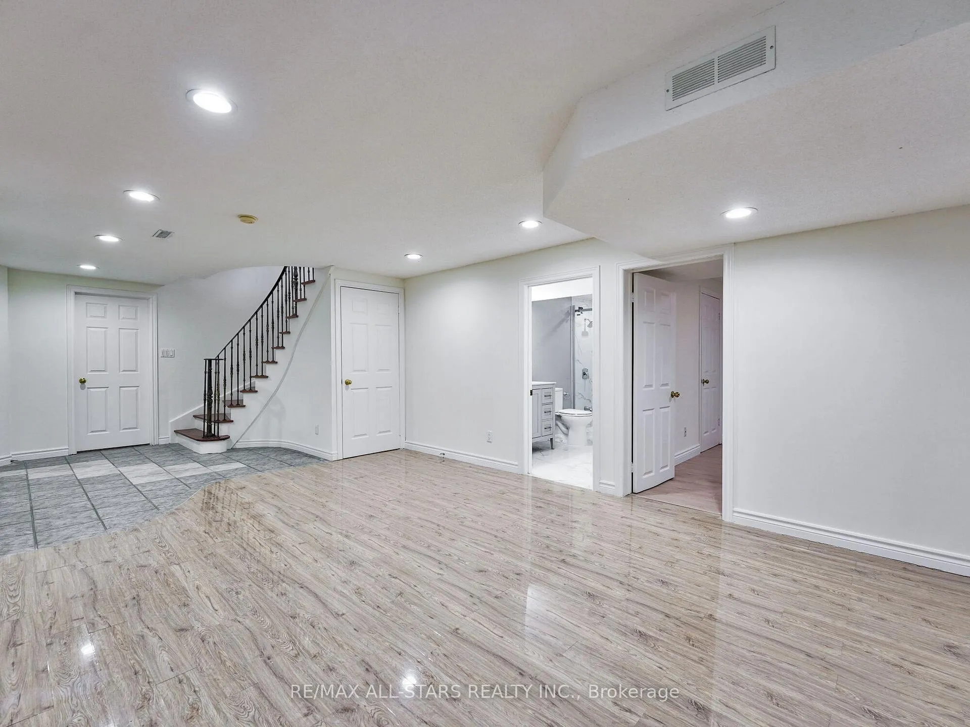Photo 33 of 2227 Rodick Road, Markham, Cachet — HOMEH