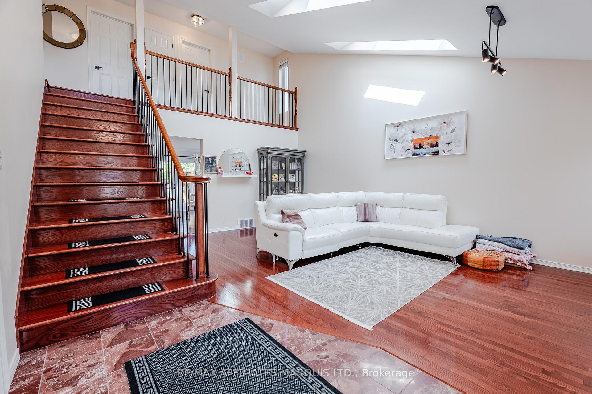 Photo 7 of 875 Kenyon Crescent, Cornwall — HOMEH