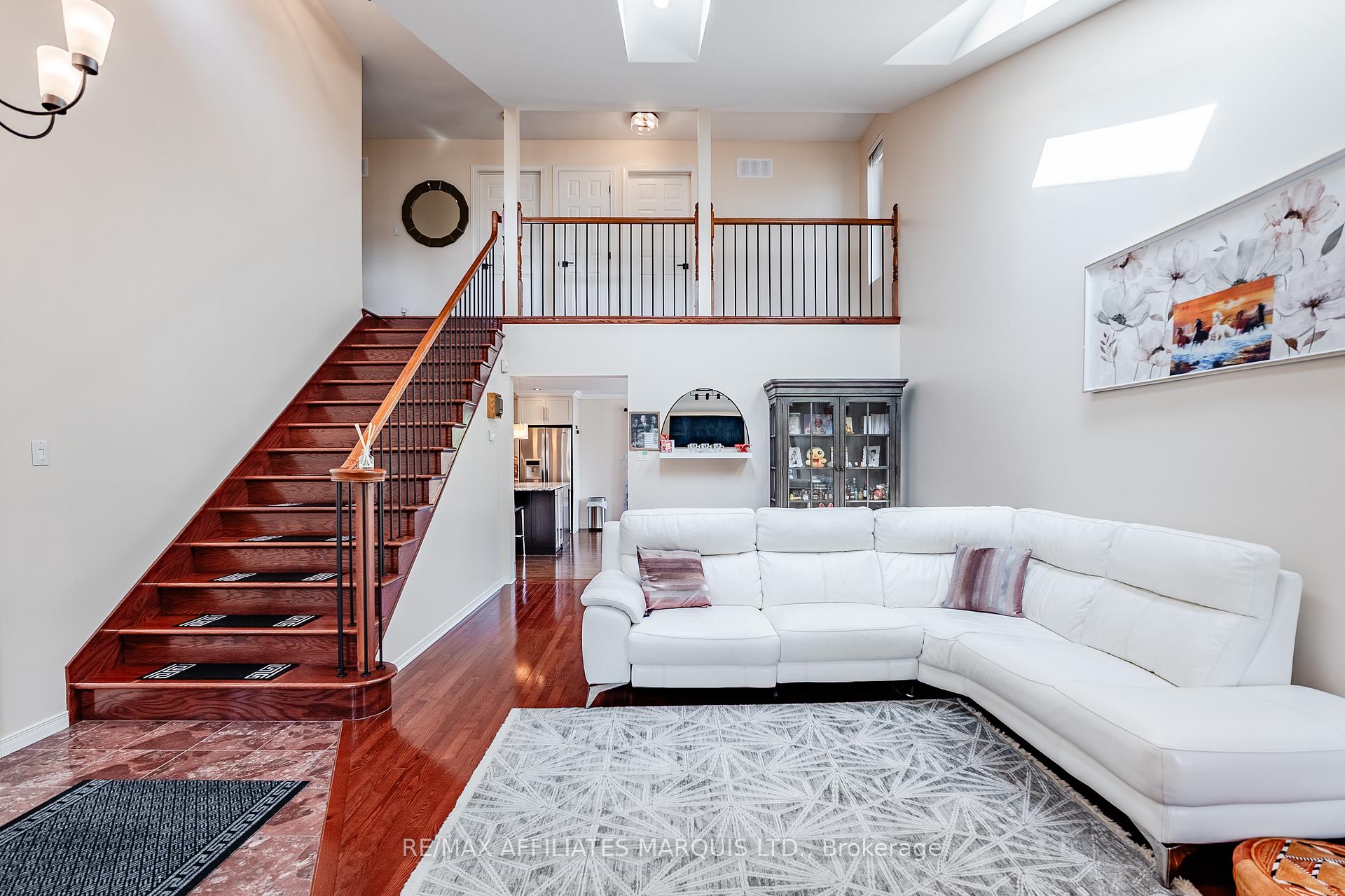 Photo 9 of 875 Kenyon Crescent, Cornwall — HOMEH