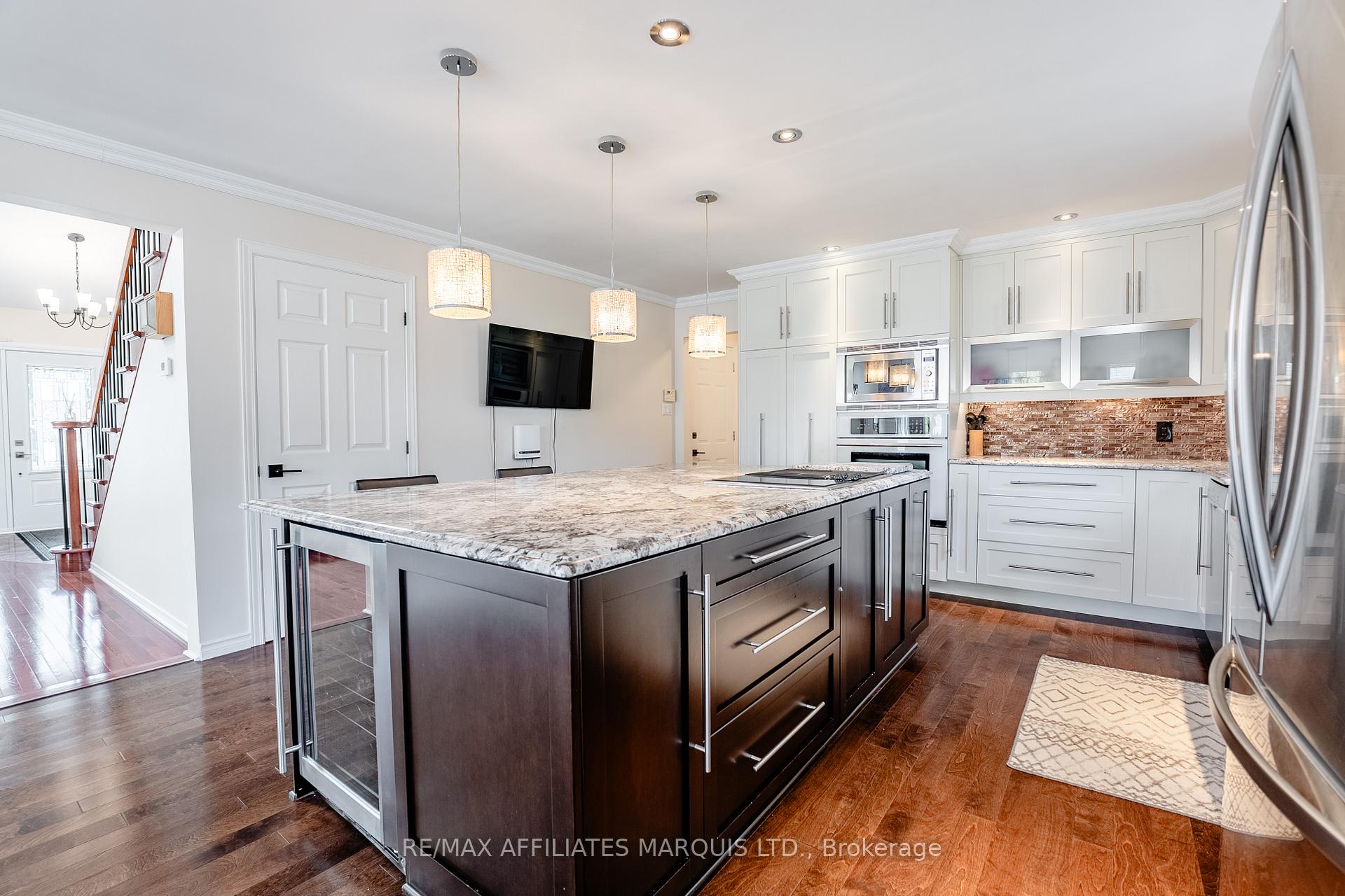 Photo 19 of 875 Kenyon Crescent, Cornwall — HOMEH