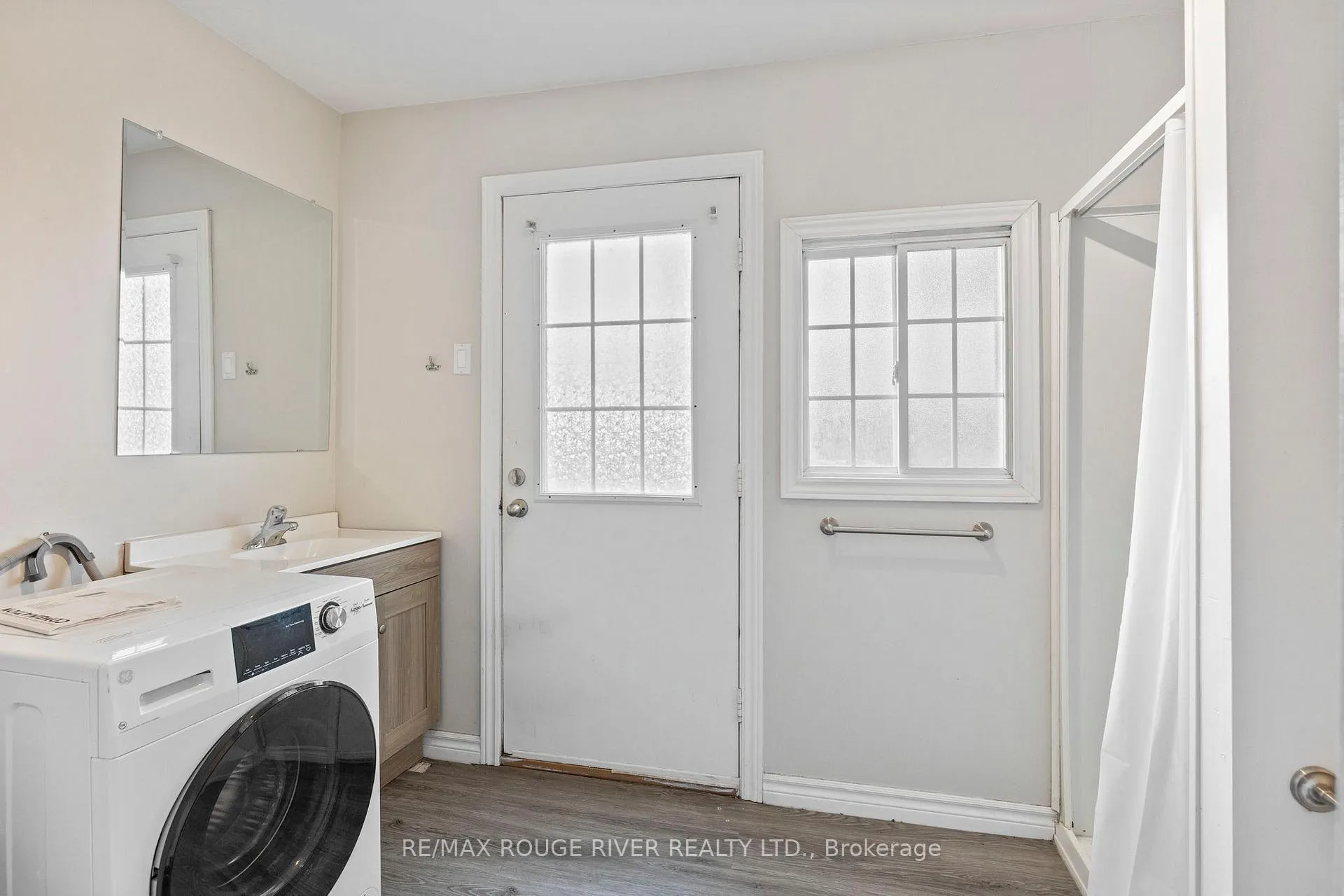 Photo 12 of Unit 1, 20 Birch Avenue, Hamilton, Gibson — HOMEH