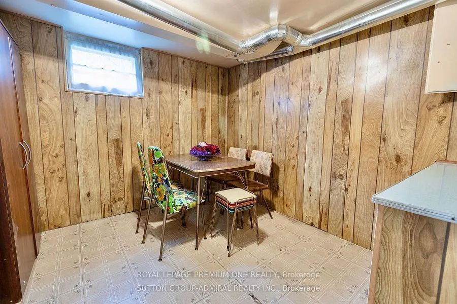 Photo 24 of 44 Baycrest Avenue, Toronto, Englemount-Lawrence — HOMEH
