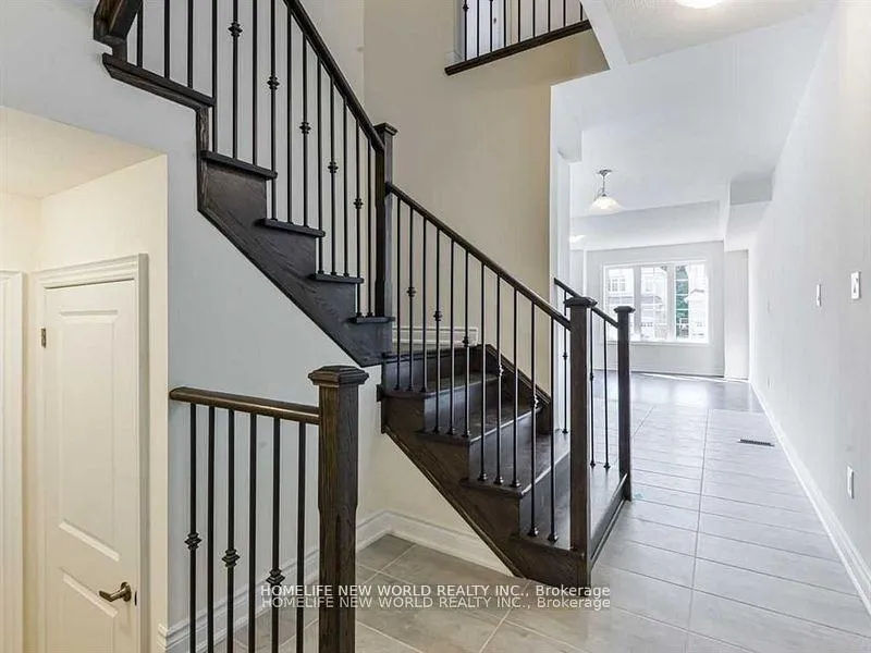 Photo 5 of 40 Ryler Way, Markham, Cedarwood — HOMEH