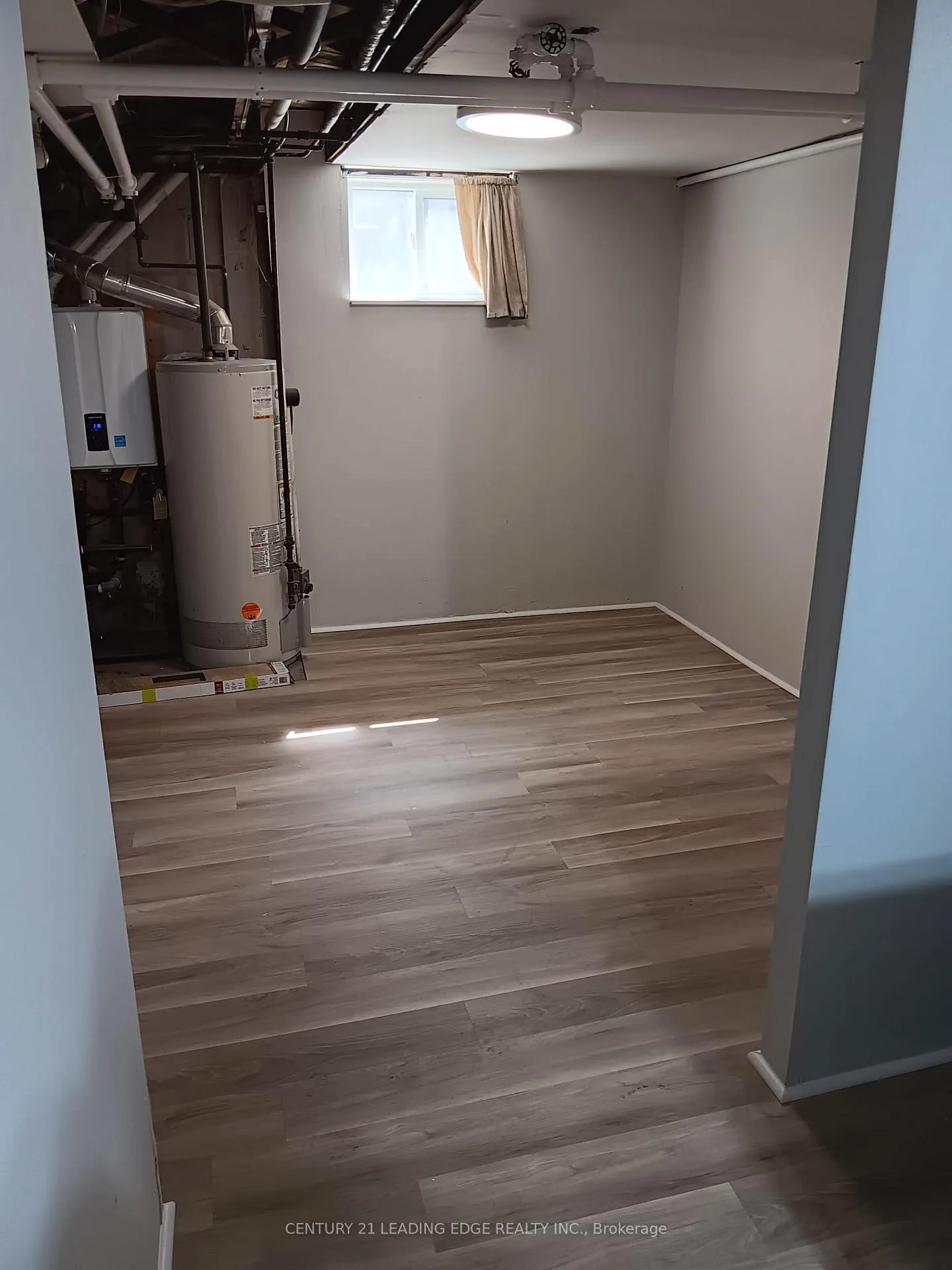 Photo 2 of 113 Lankin Boulevard, Toronto, East York — HOMEH