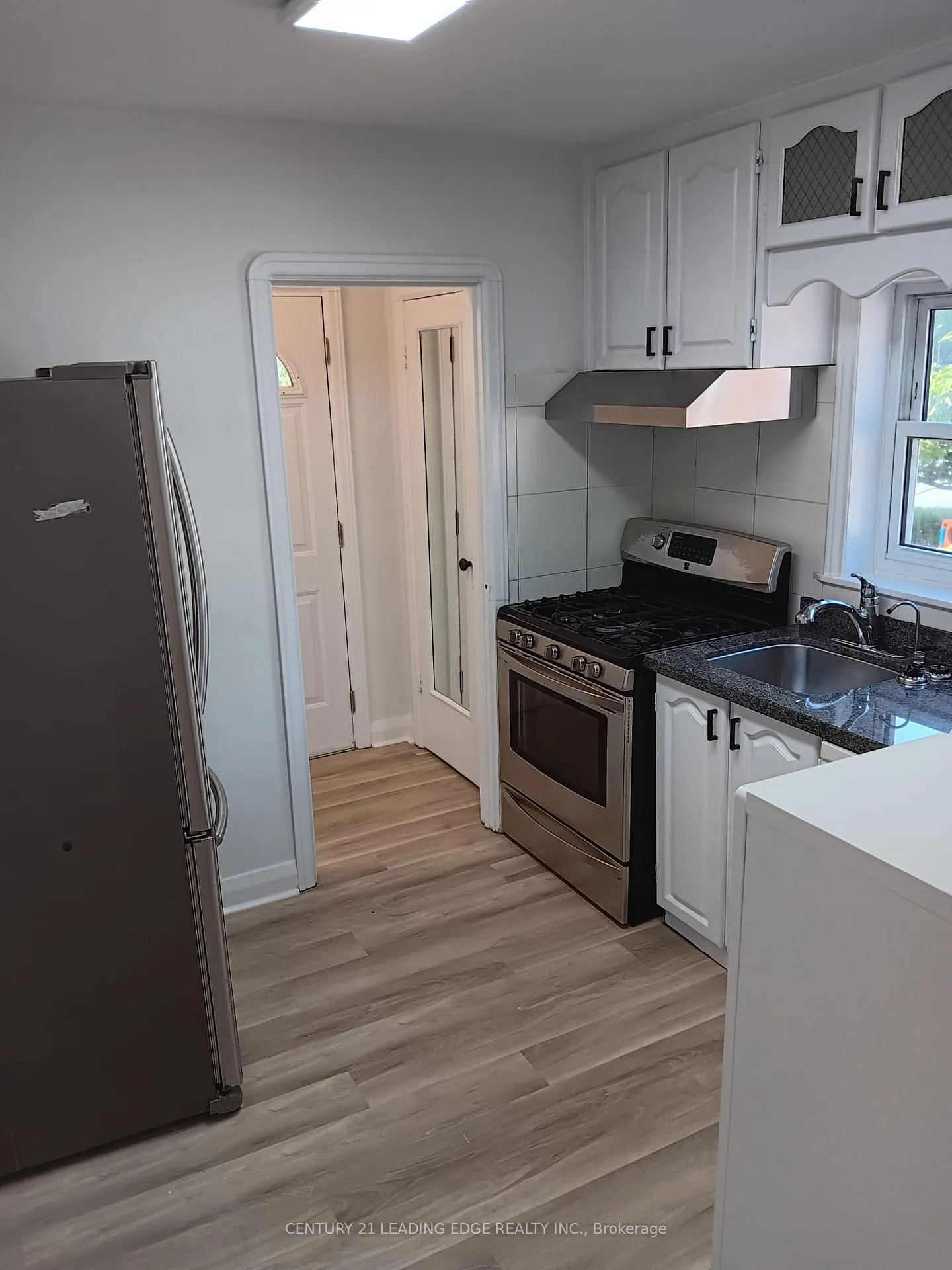 Photo 7 of 113 Lankin Boulevard, Toronto, East York — HOMEH