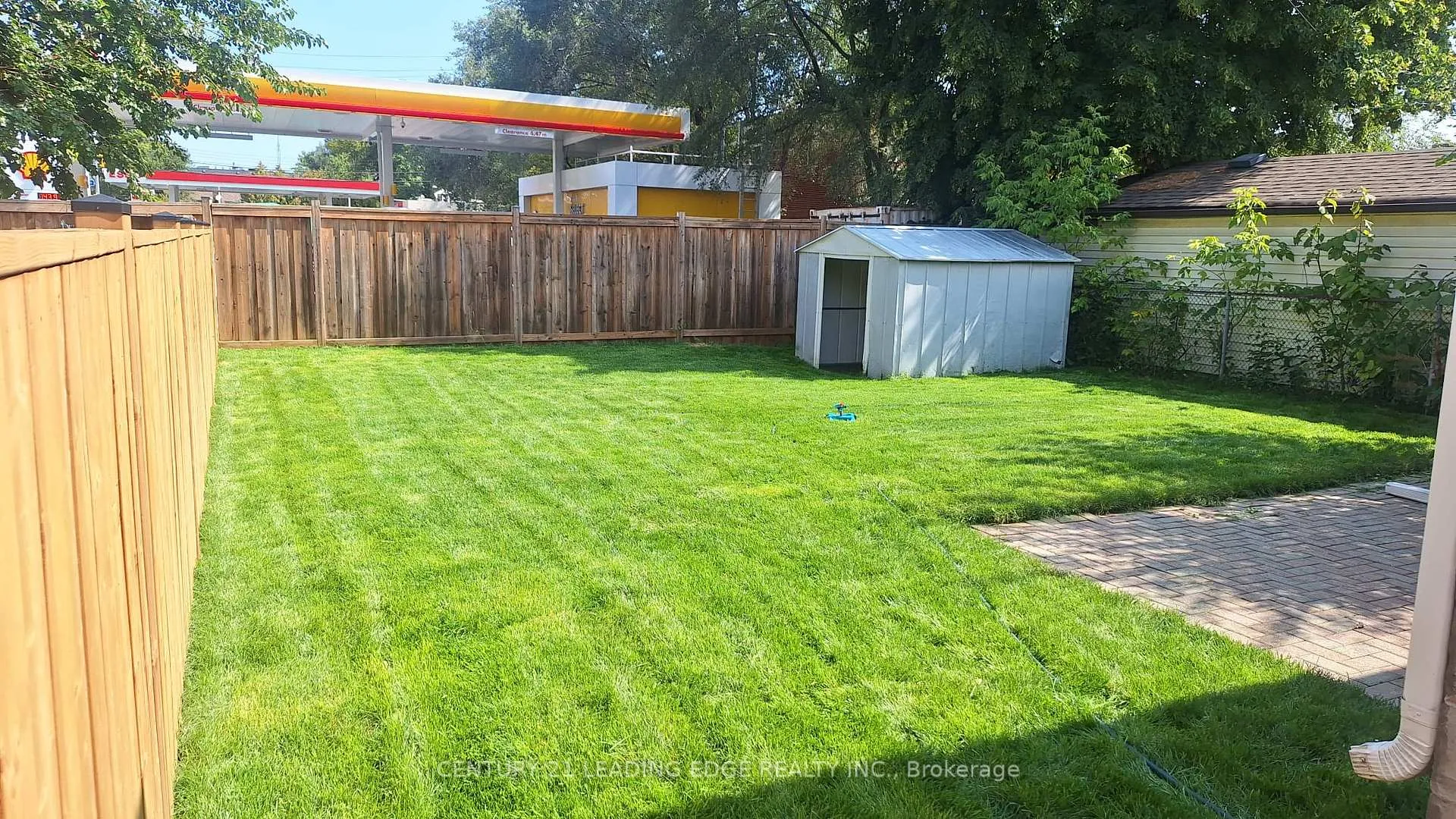 Photo 11 of 113 Lankin Boulevard, Toronto, East York — HOMEH