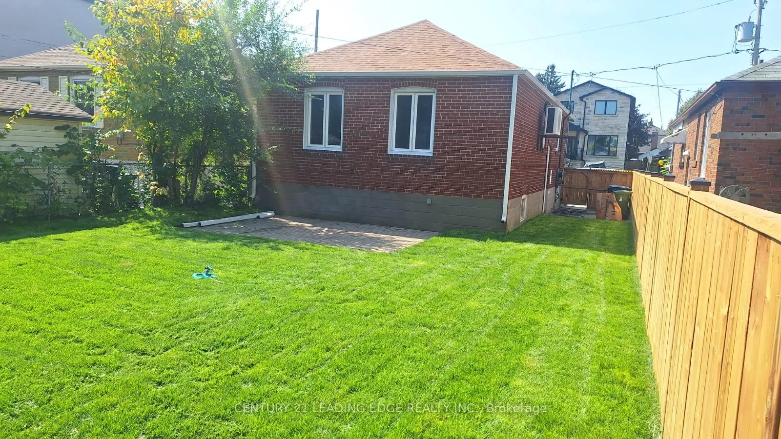 Photo 12 of 113 Lankin Boulevard, Toronto, East York — HOMEH