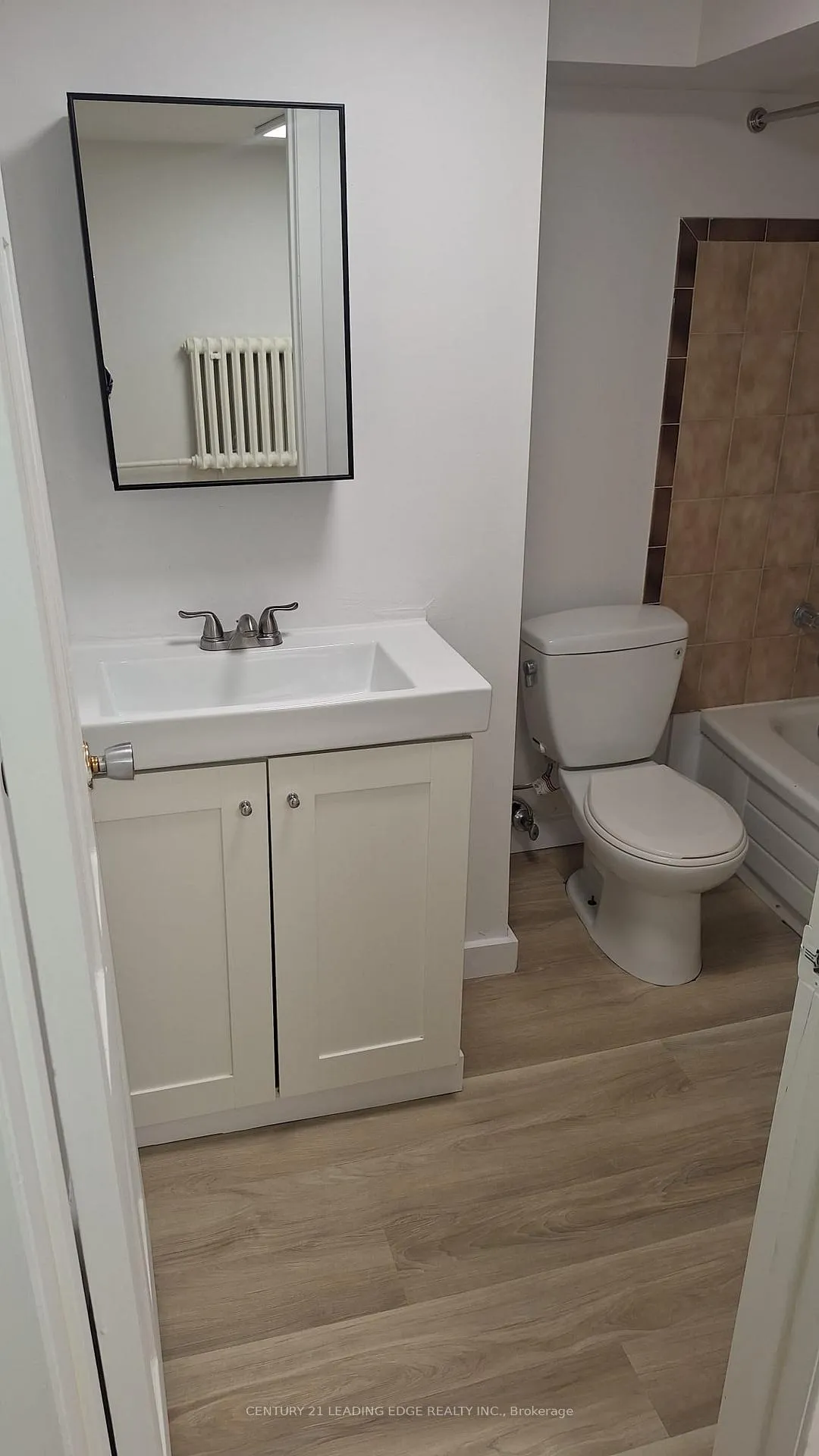 Photo 13 of 113 Lankin Boulevard, Toronto, East York — HOMEH