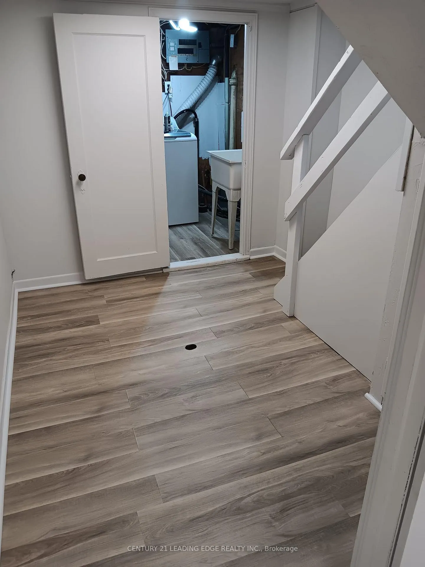 Photo 14 of 113 Lankin Boulevard, Toronto, East York — HOMEH