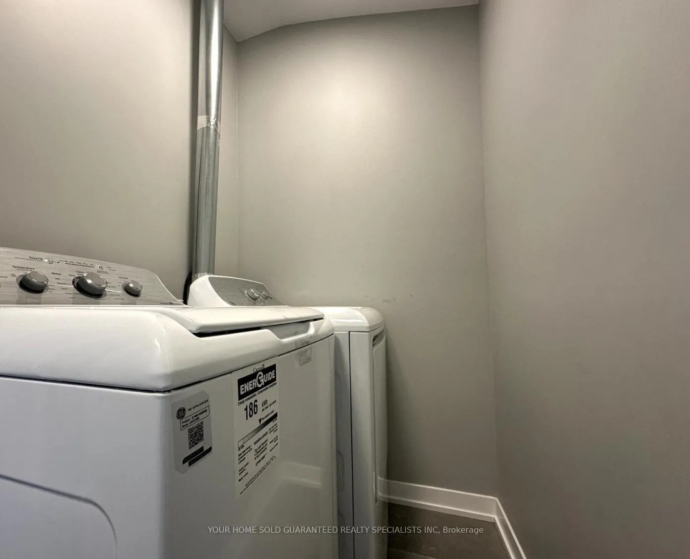 Photo 6 of Unit A, 9 Wellington Street, Aurora, Aurora Village — HOMEH