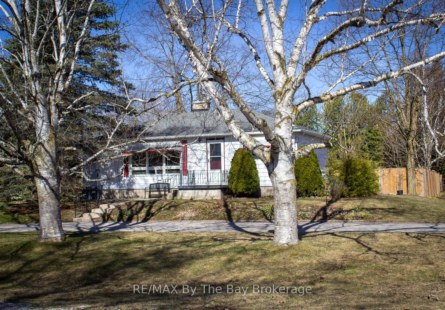 Photo 5 of 208 Jane Street, Clearview, Stayner — HOMEH
