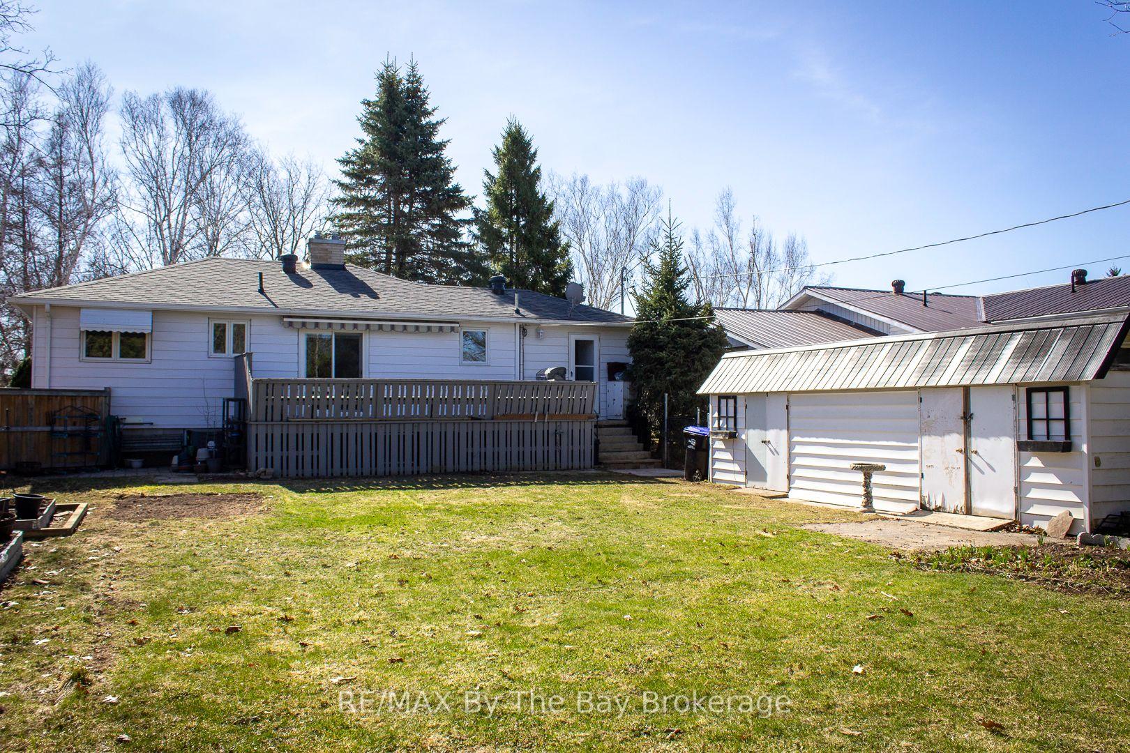 Photo 6 of 208 Jane Street, Clearview, Stayner — HOMEH