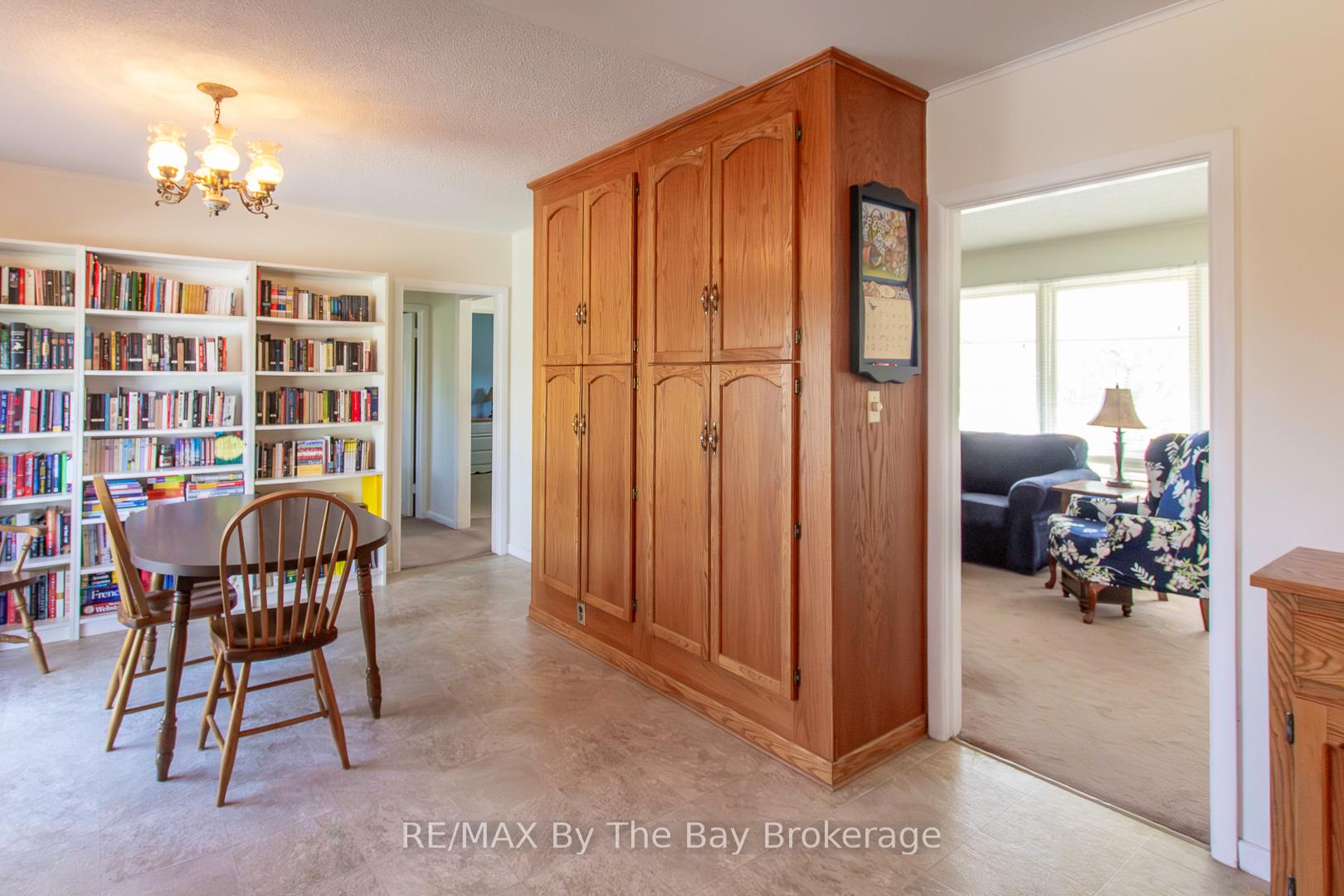 Photo 10 of 208 Jane Street, Clearview, Stayner — HOMEH