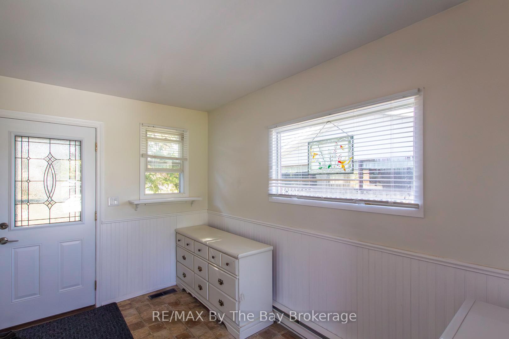 Photo 16 of 208 Jane Street, Clearview, Stayner — HOMEH