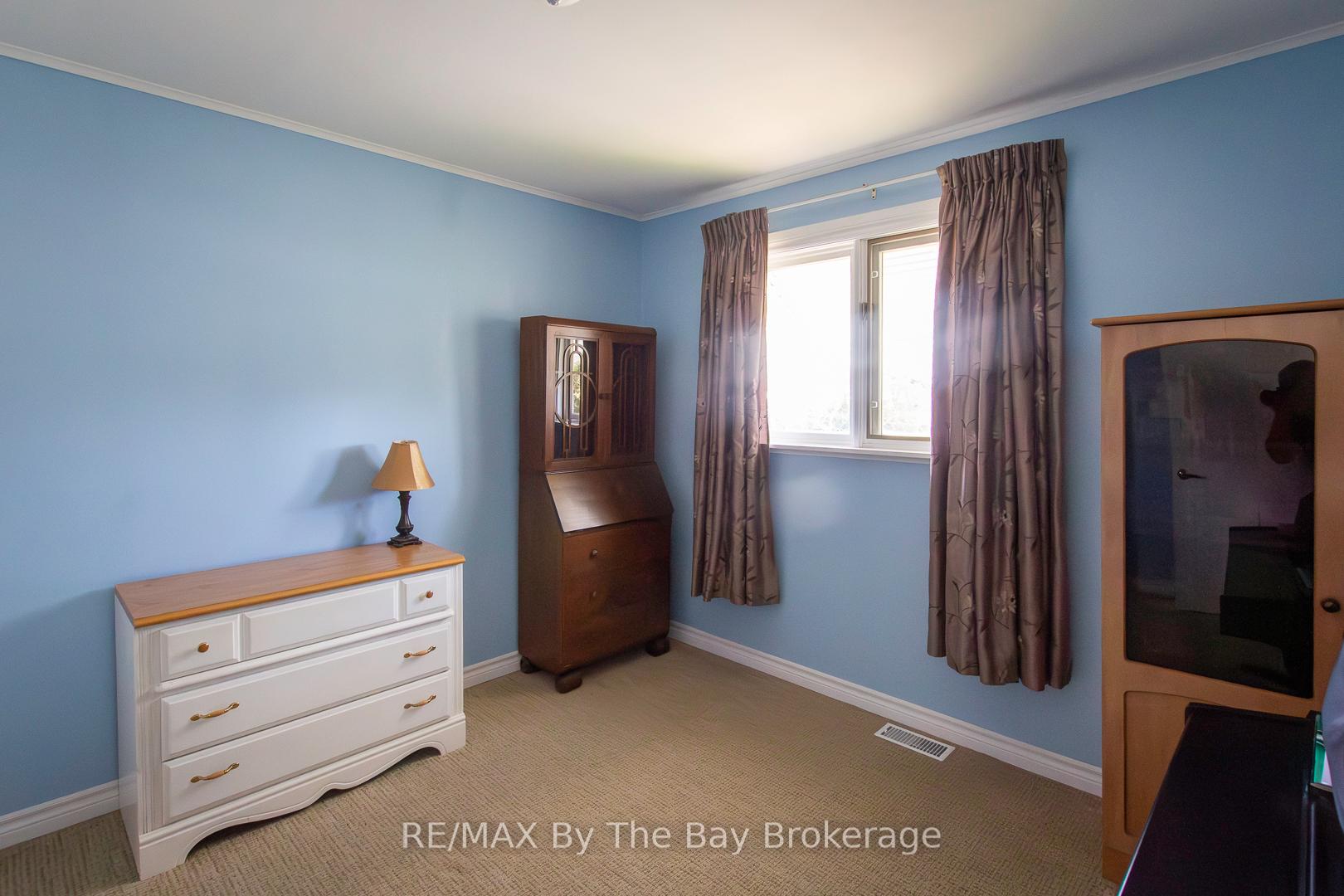 Photo 25 of 208 Jane Street, Clearview, Stayner — HOMEH