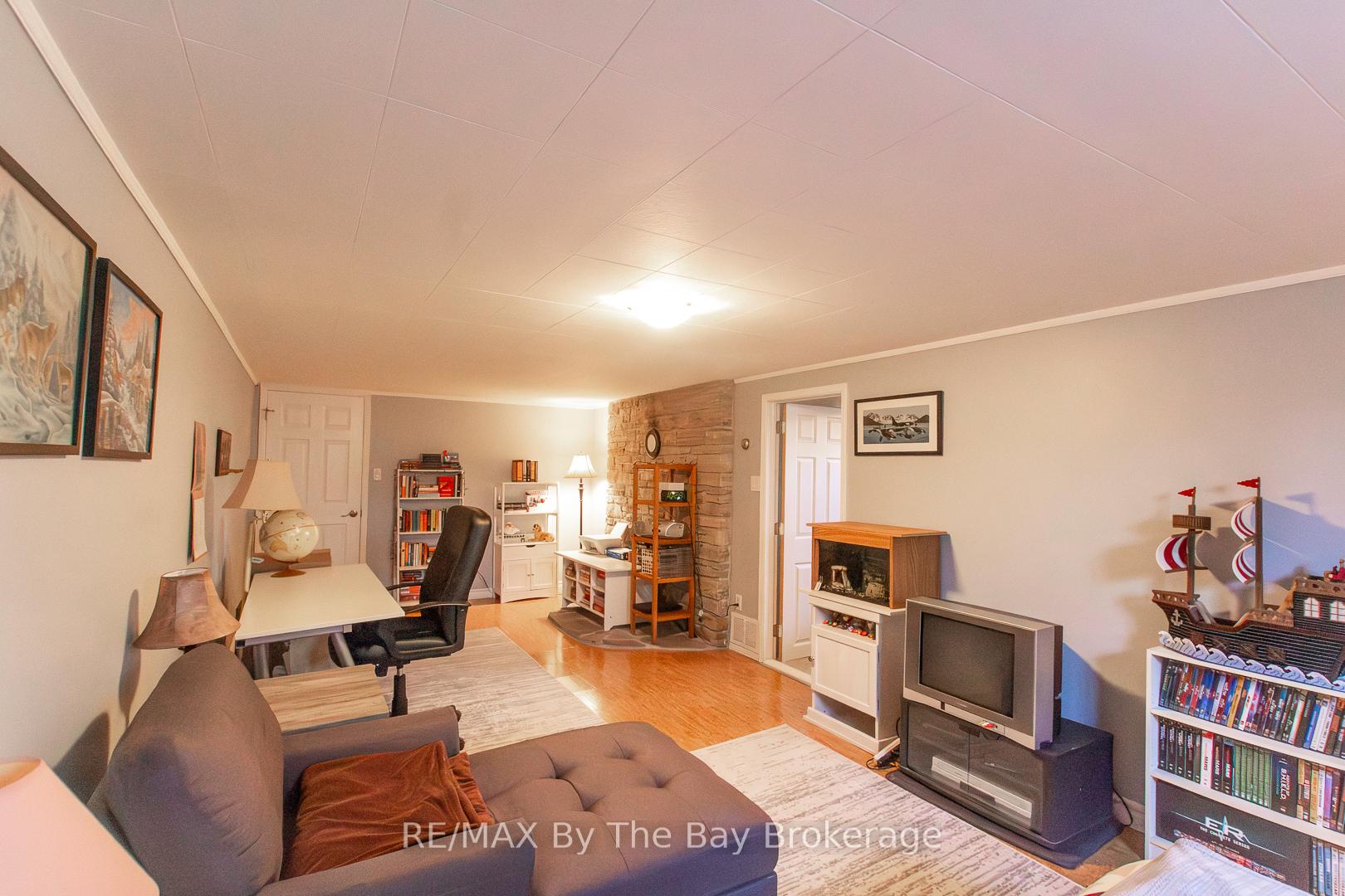 Photo 31 of 208 Jane Street, Clearview, Stayner — HOMEH
