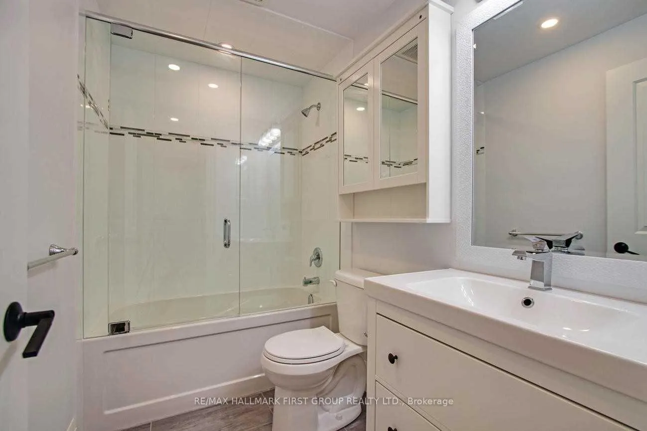 Photo 5 of Unit Second floor, 429 Madison Avenue, Oshawa, McLaughlin — HOMEH