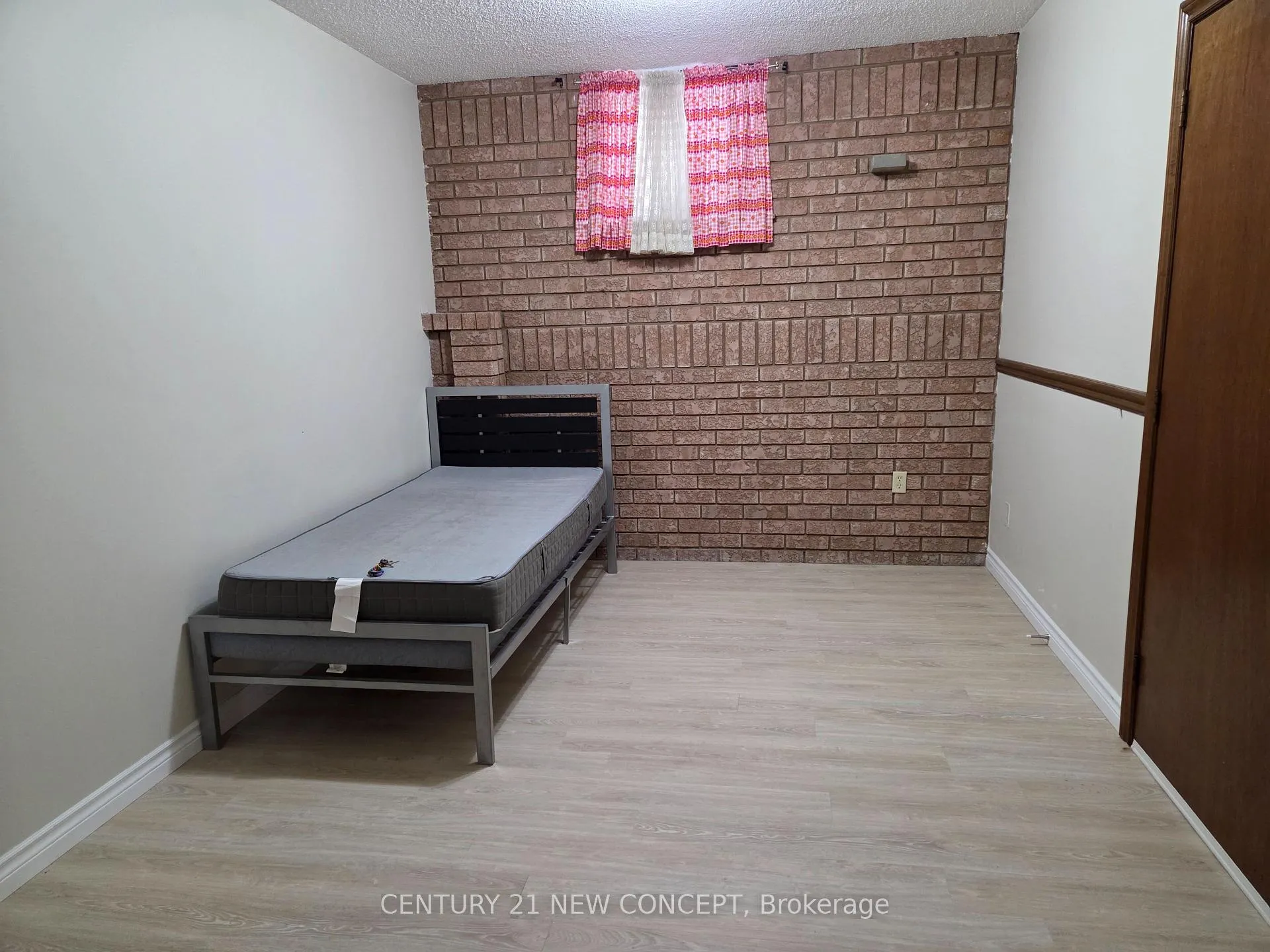 Photo 2 of Unit Basement, 320 Spring Gate Boulevard, Vaughan, Crestwood-Springfarm-Yorkhill — HOMEH