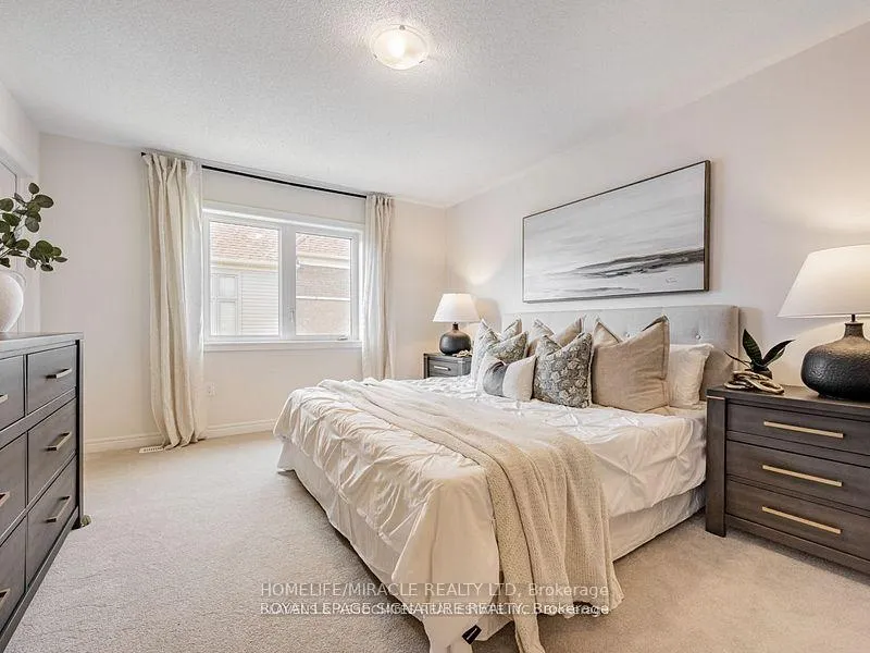 Photo 6 of 52 Air Dancer Crescent, Oshawa, Windfields — HOMEH