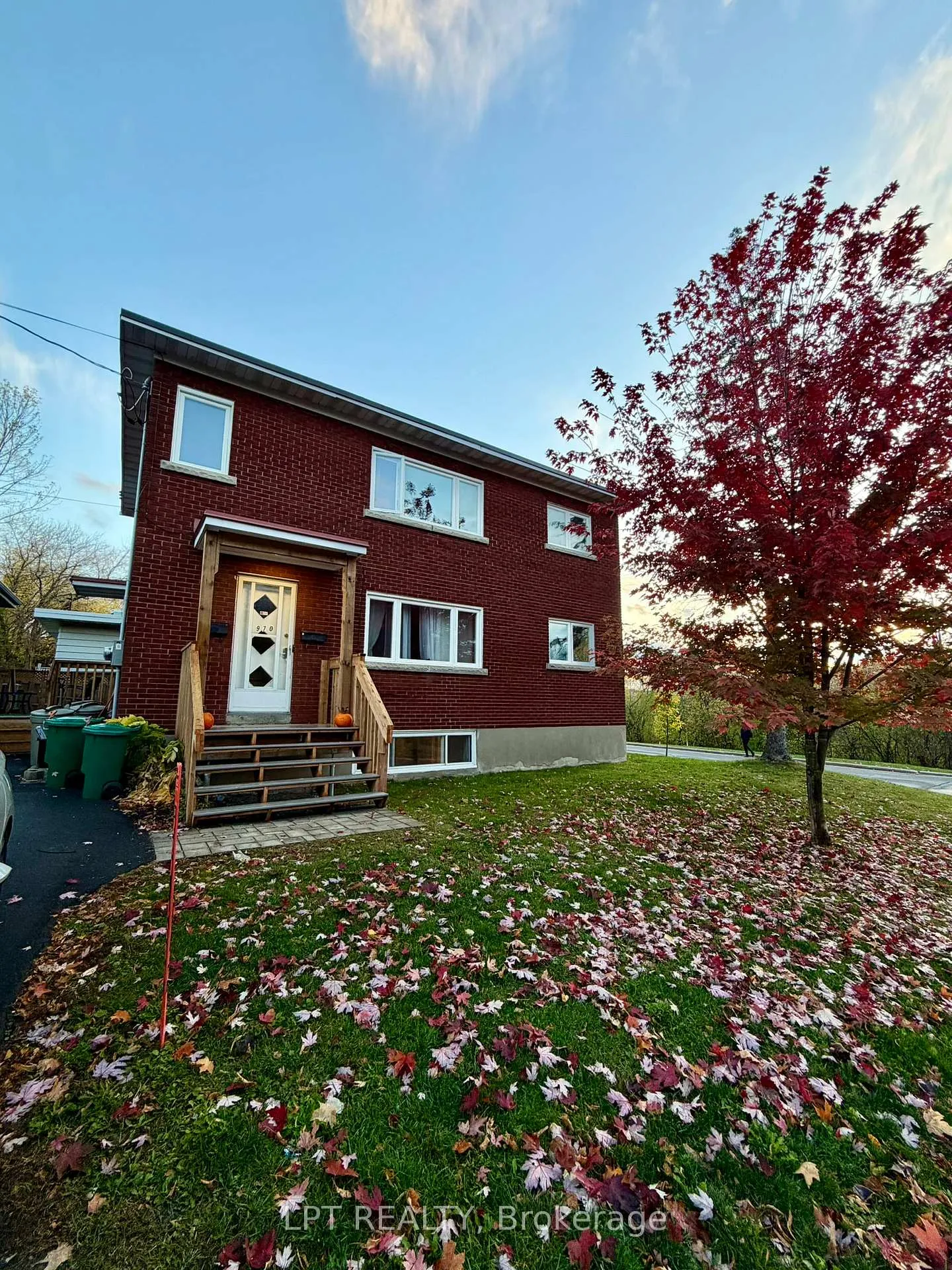 Photo 1 of 970 Gregg Street, Ottawa, Heron Park — HOMEH