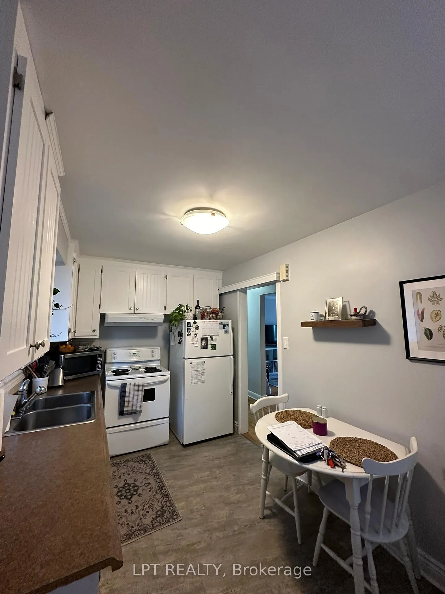 Photo 5 of 970 Gregg Street, Ottawa, Heron Park — HOMEH