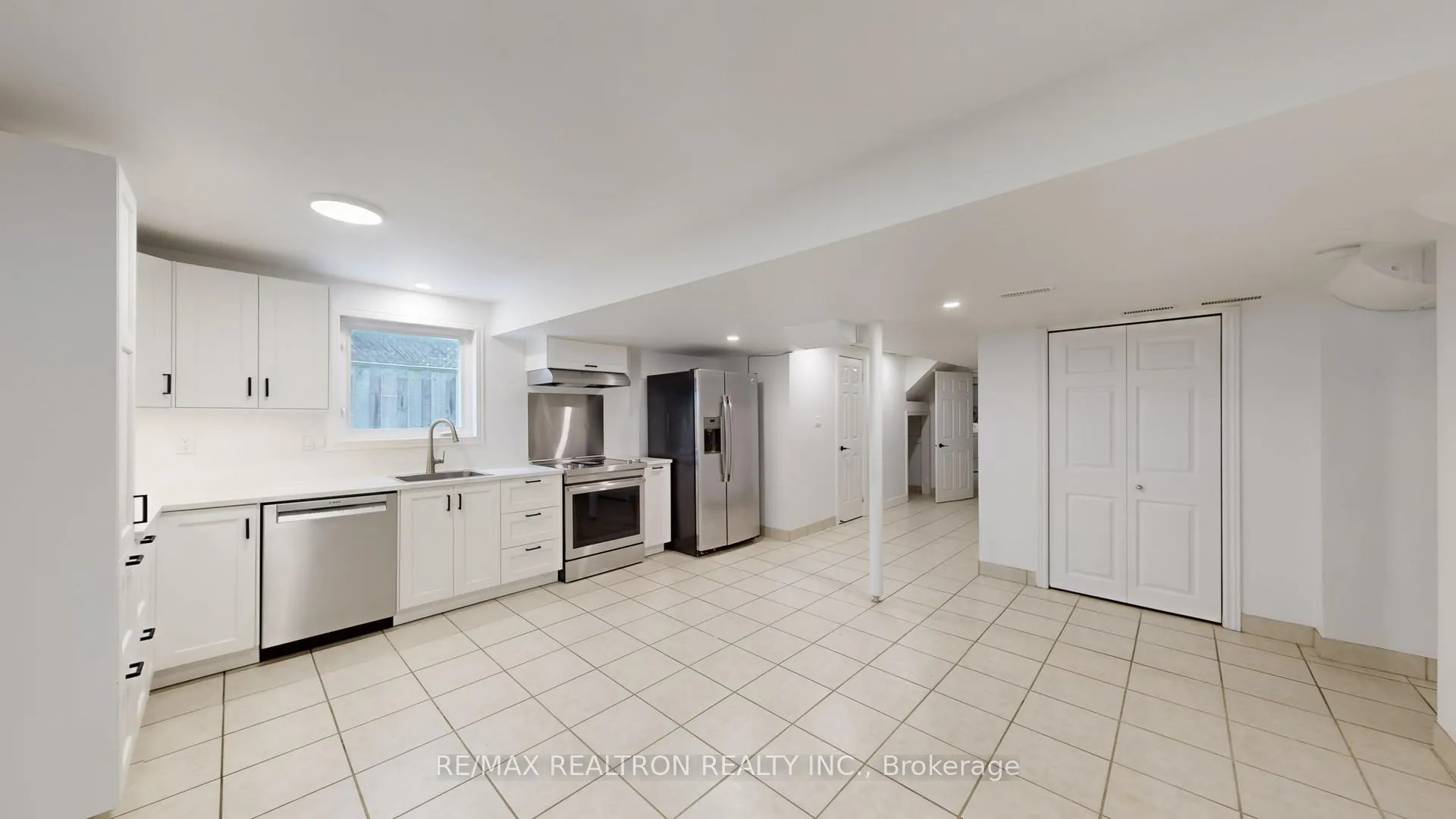 Photo 3 of Unit Basement, 70 Earl Stewart Drive, Aurora, Bayview Wellington — HOMEH