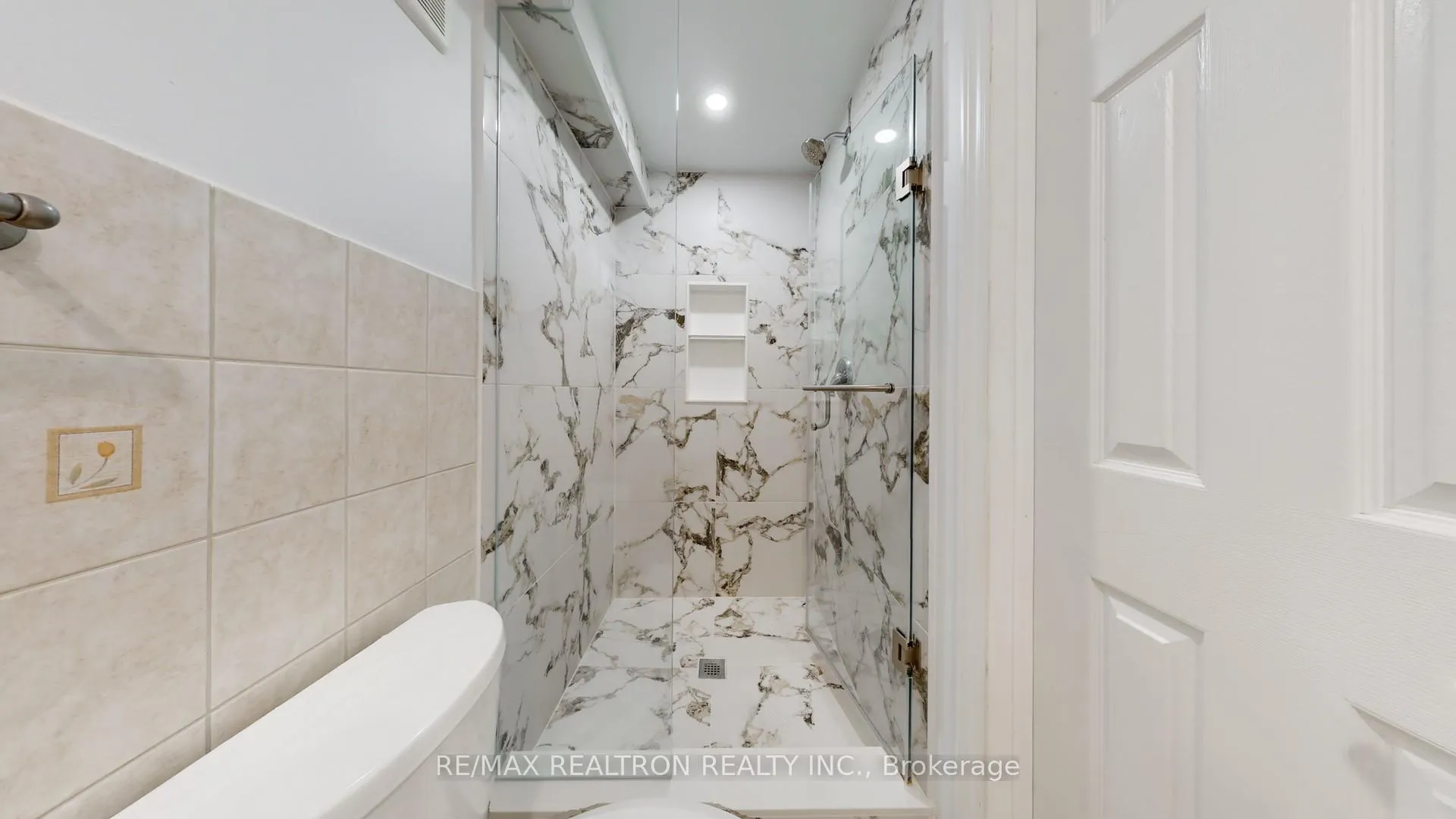 Photo 17 of Unit Basement, 70 Earl Stewart Drive, Aurora, Bayview Wellington — HOMEH