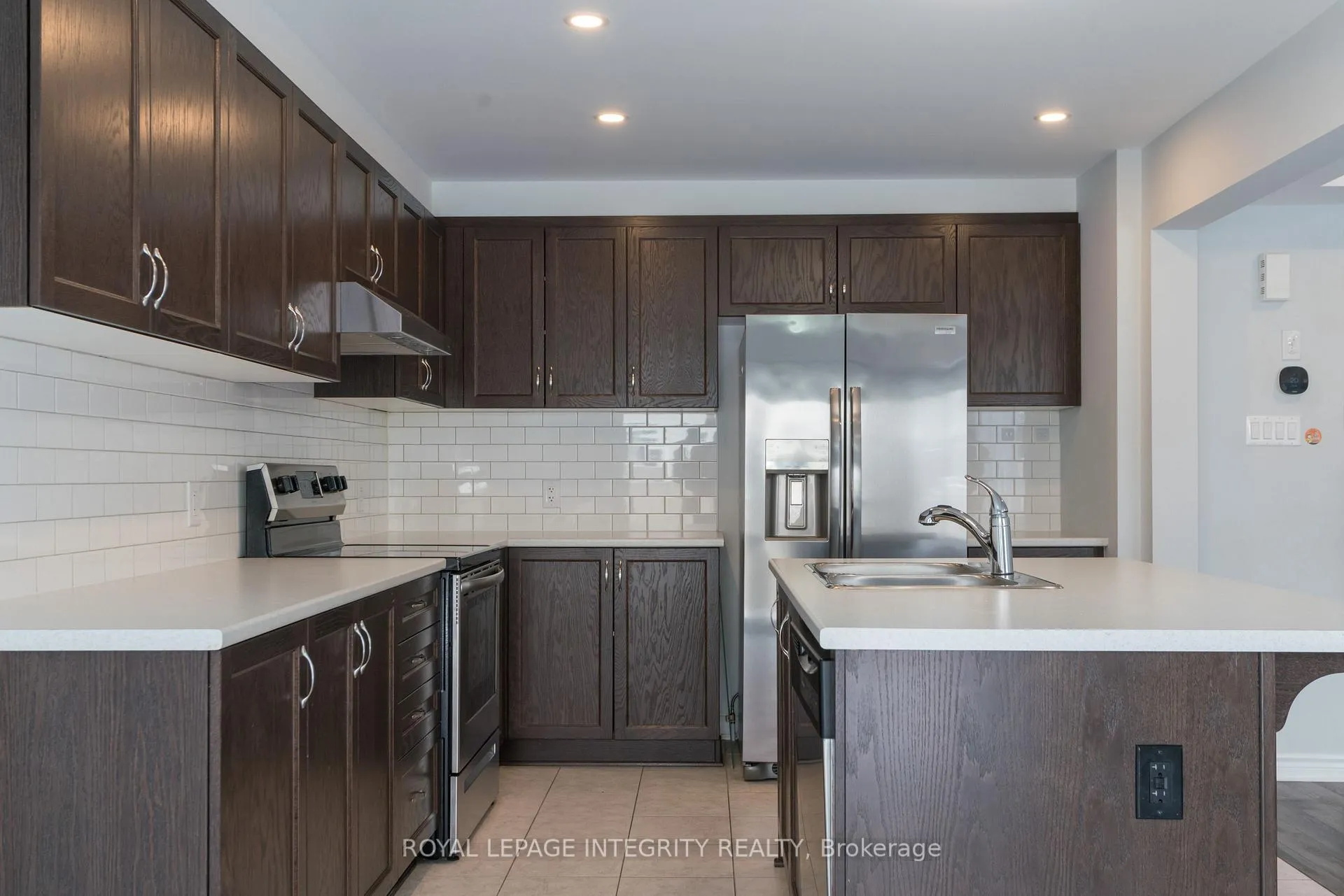 Photo 6 of 754 Derreen Avenue, Ottawa, Stittsville (North) — HOMEH