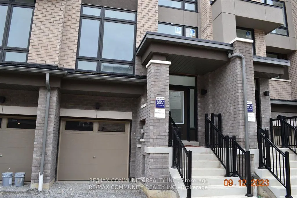 Photo 1 of 811 Stanstead Path, Oshawa, Samac — HOMEH
