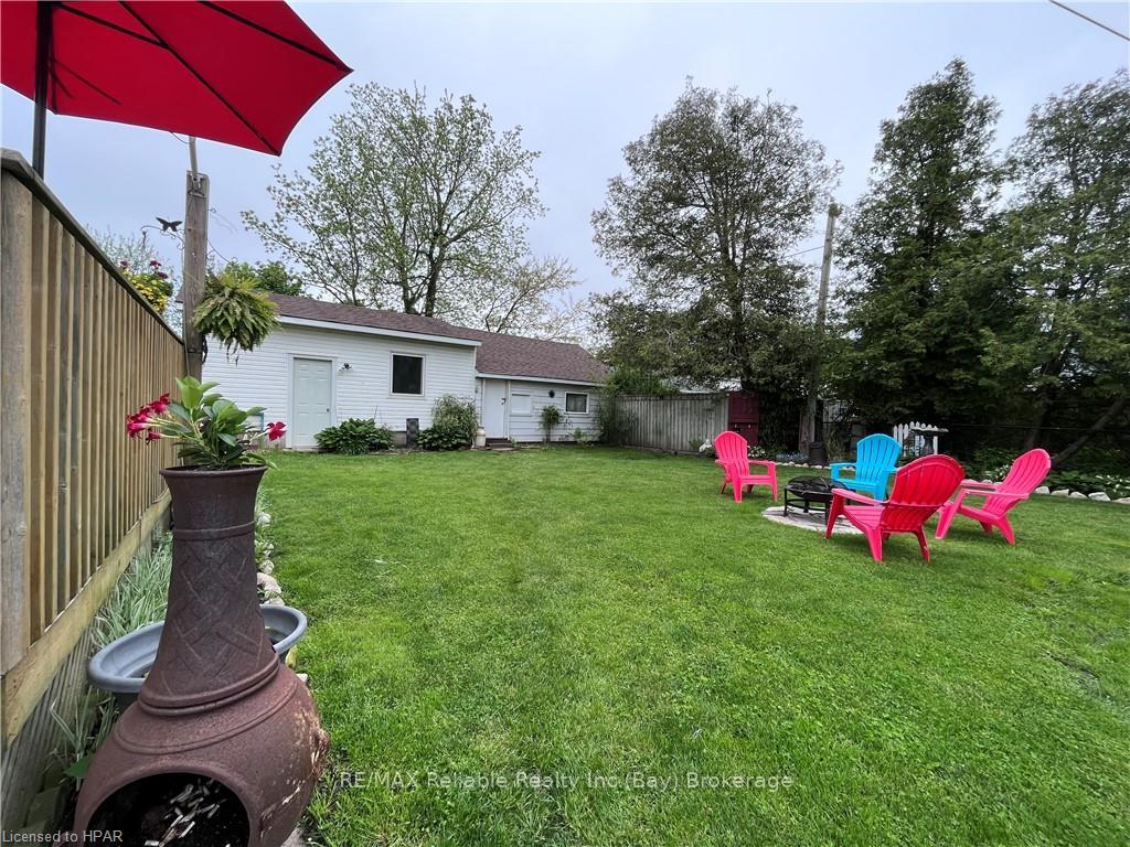 Photo 11 of 98 Elgin Avenue W, Goderich, Goderich (Town) — HOMEH