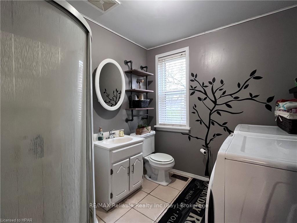 Photo 16 of 98 Elgin Avenue W, Goderich, Goderich (Town) — HOMEH