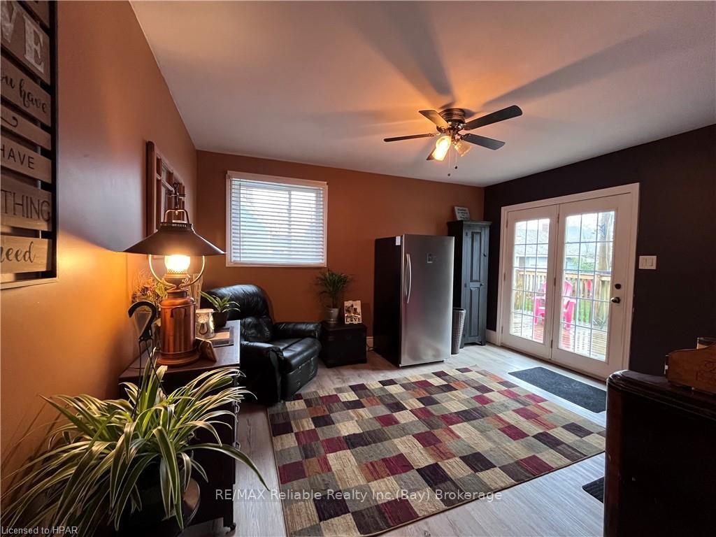 Photo 20 of 98 Elgin Avenue W, Goderich, Goderich (Town) — HOMEH