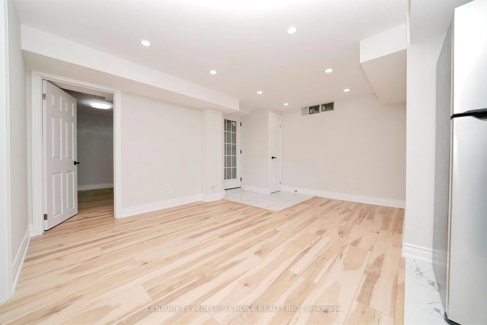 Photo 5 of Unit Bsmt, 35 Hewlett Crescent, Markham, Markville — HOMEH