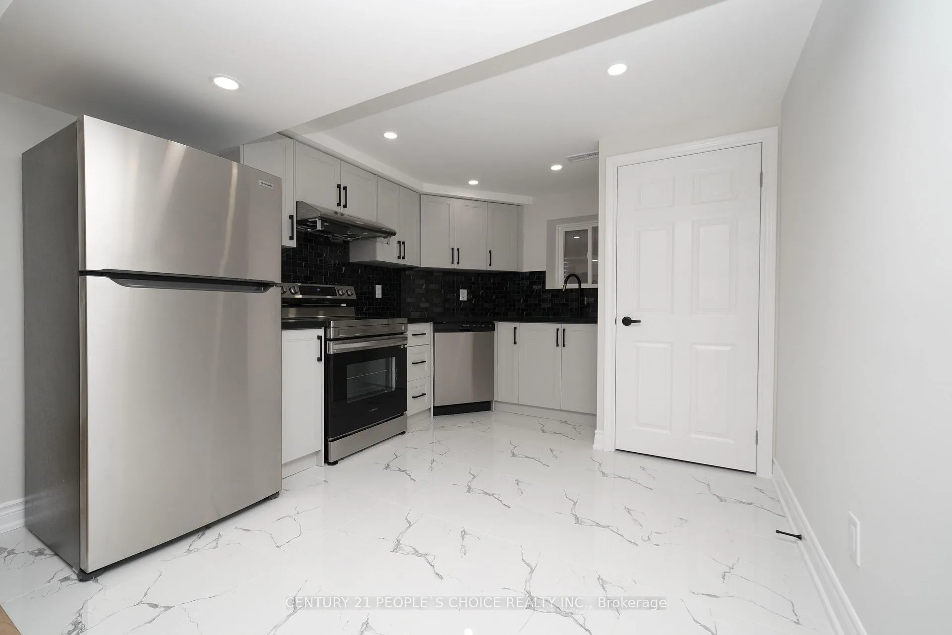 Photo 8 of Unit Bsmt, 35 Hewlett Crescent, Markham, Markville — HOMEH