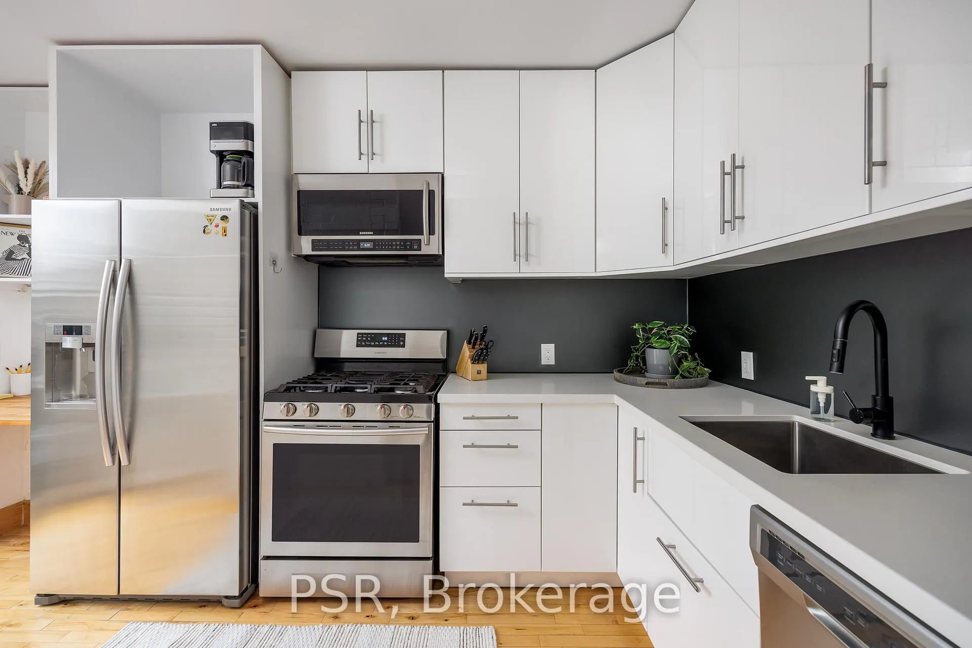 Photo 4 of Unit 2, 264 Dovercourt Road, Toronto, Little Portugal — HOMEH
