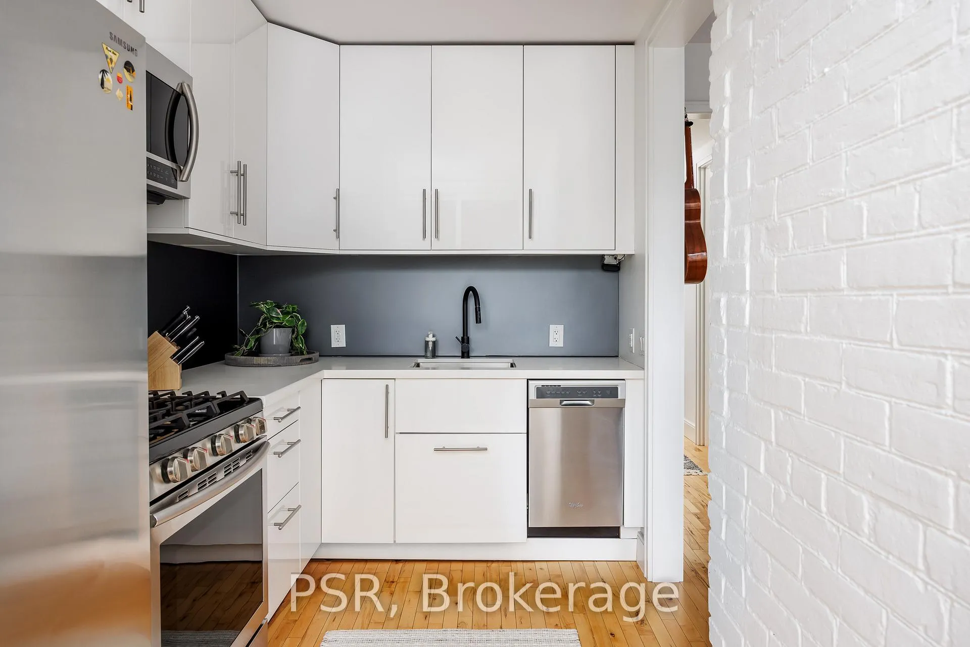 Photo 5 of Unit 2, 264 Dovercourt Road, Toronto, Little Portugal — HOMEH