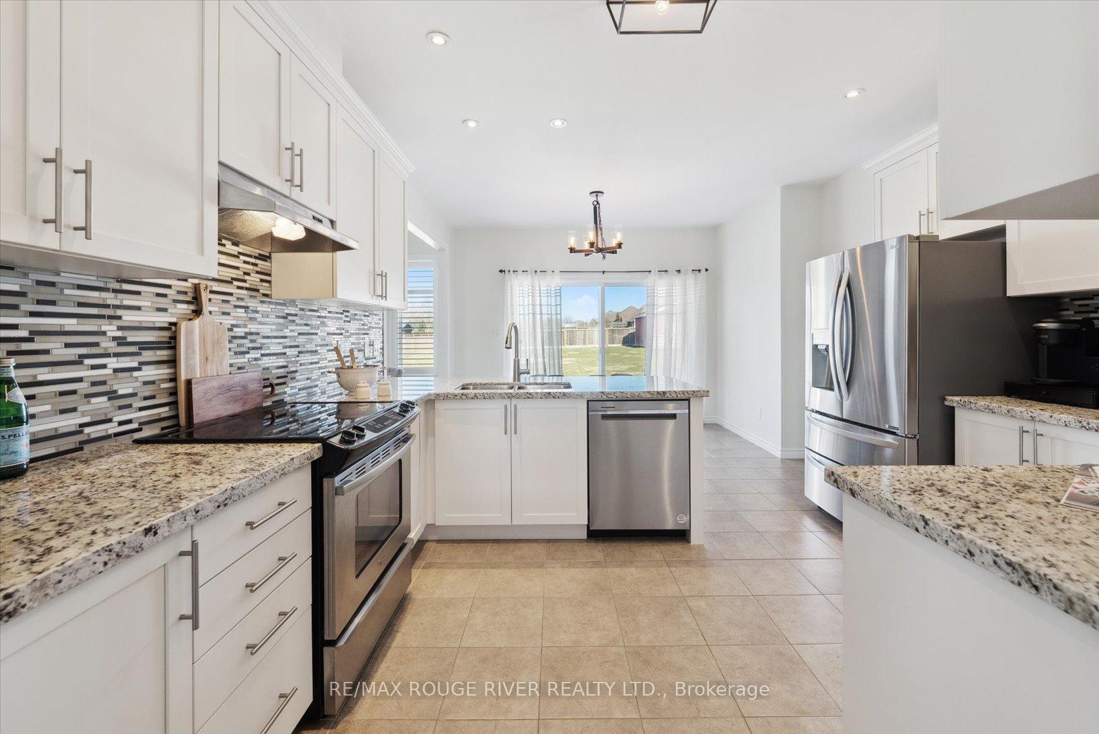 Photo 10 of 38 Charles Tilley Crescent, Clarington, Rural Clarington — HOMEH