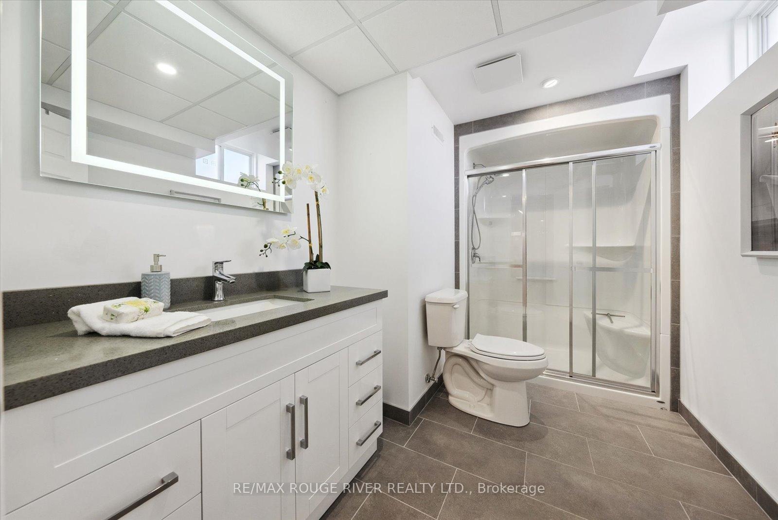 Photo 24 of 38 Charles Tilley Crescent, Clarington, Rural Clarington — HOMEH