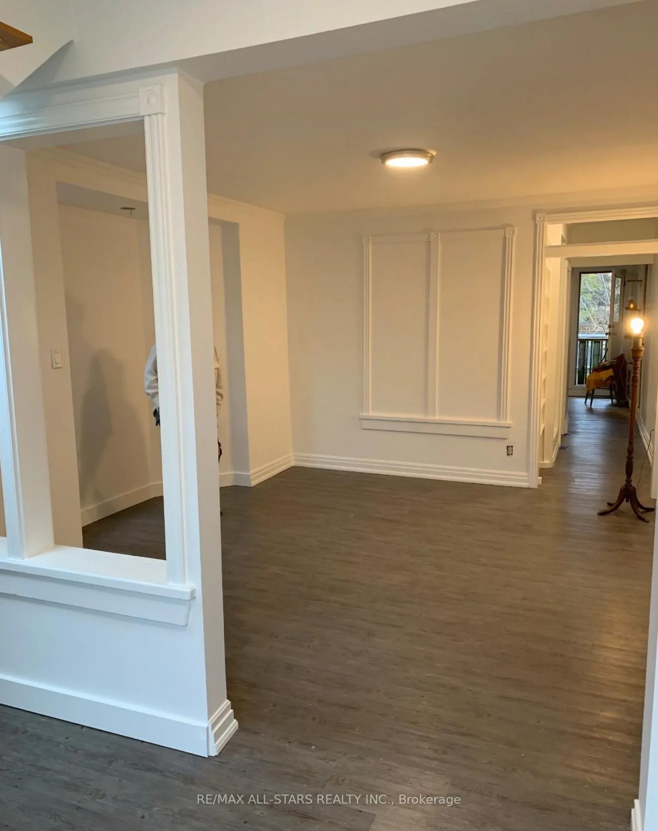 Photo 3 of Unit 2, 1918A Queen Street E, Toronto, The Beaches — HOMEH