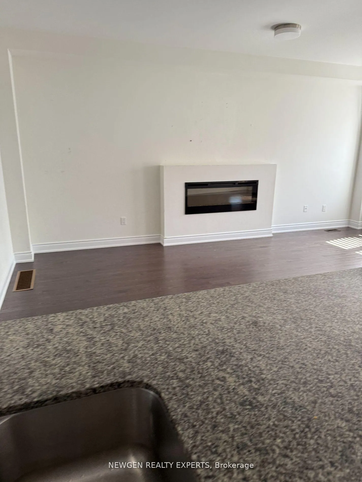 Photo 5 of 2126 Wilson Street, Innisfil, Alcona — HOMEH