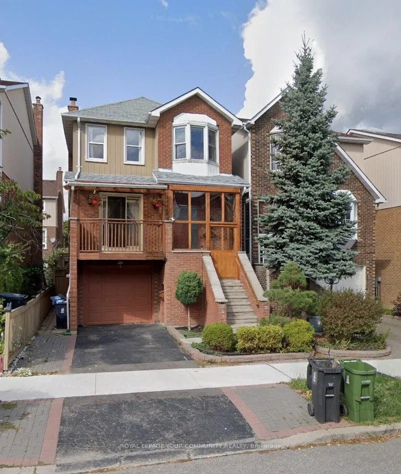 Front of 72 Carnival Court