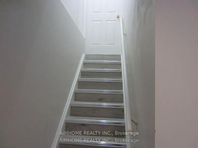 Photo 2 of 33 Townley Avenue, Markham, Milliken Mills East — HOMEH