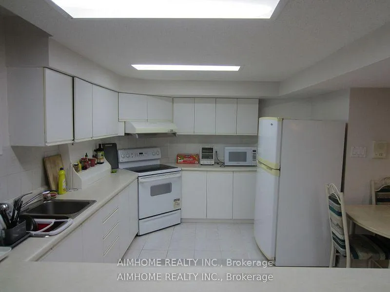 Photo 7 of 33 Townley Avenue, Markham, Milliken Mills East — HOMEH