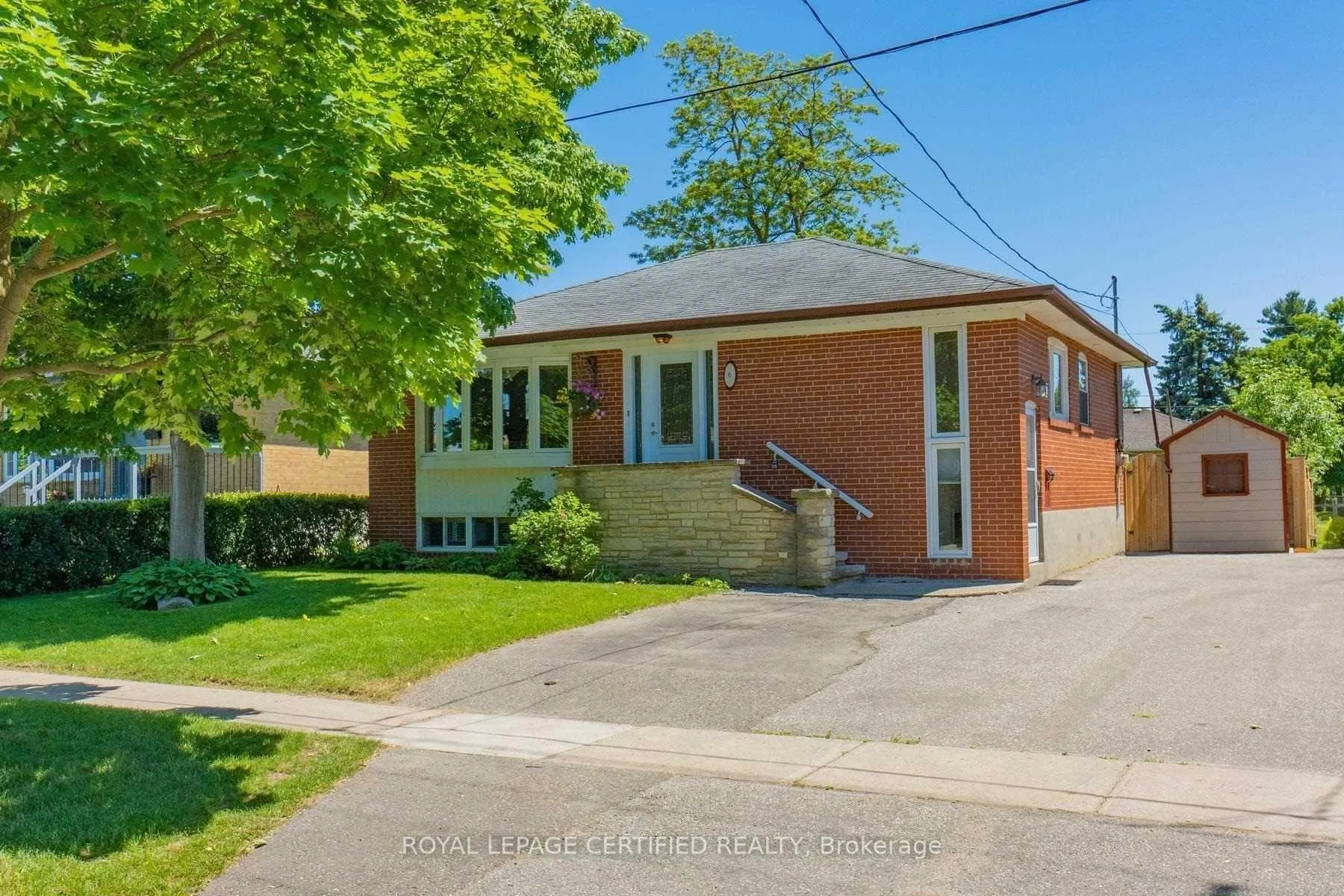 Front of Unit Lower, 6 Prince Charles Drive