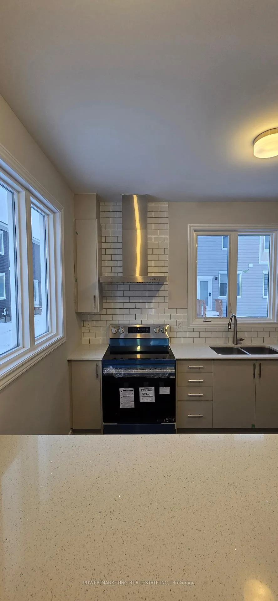 Photo 8 of 186 Ryan Reynolds Way, Ottawa, Avalon West — HOMEH