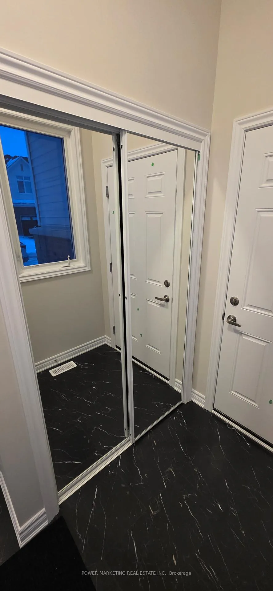 Photo 25 of 186 Ryan Reynolds Way, Ottawa, Avalon West — HOMEH