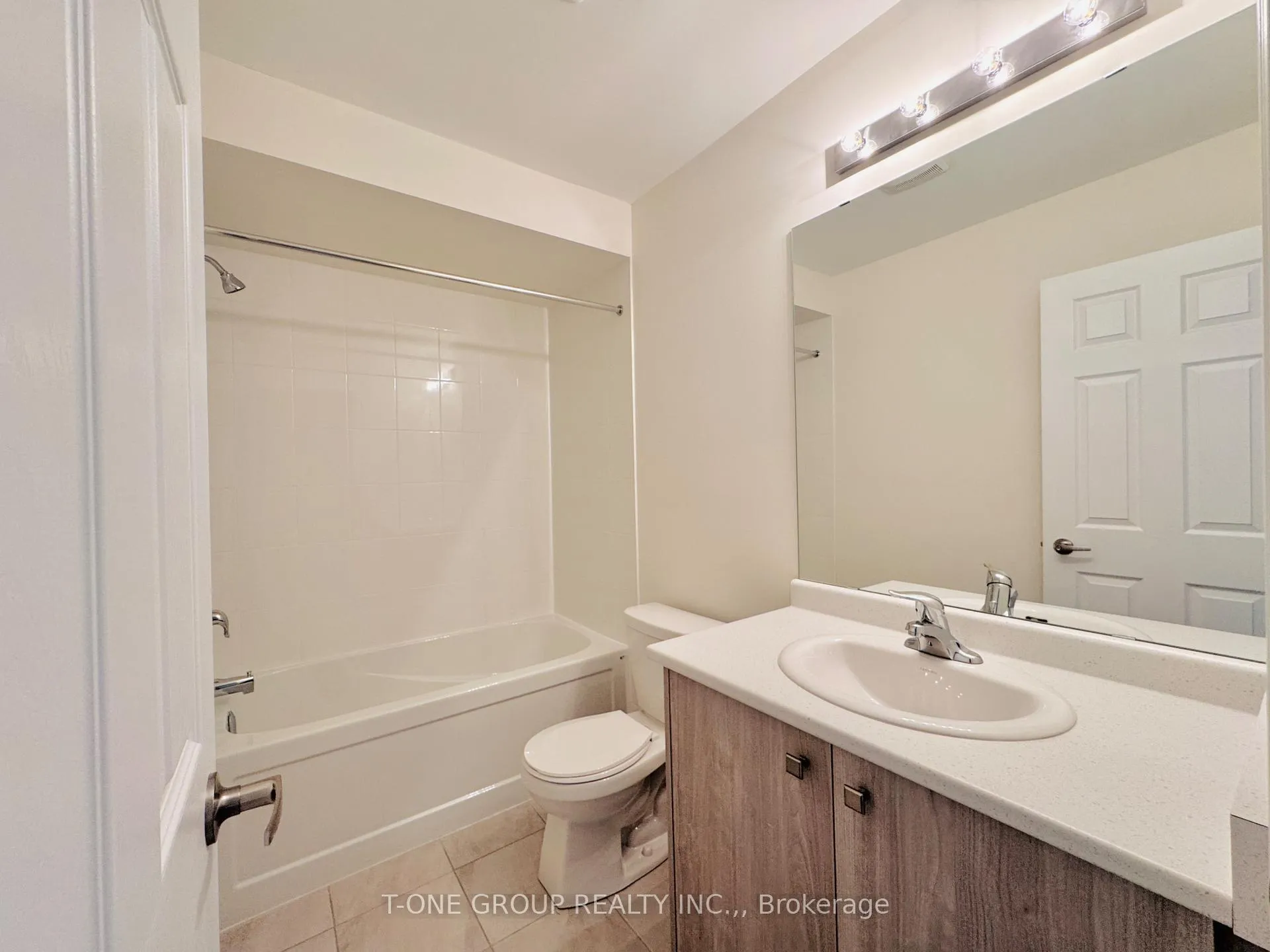 Photo 14 of 903 Crowsnest Hollow, Pickering, Rural Pickering — HOMEH